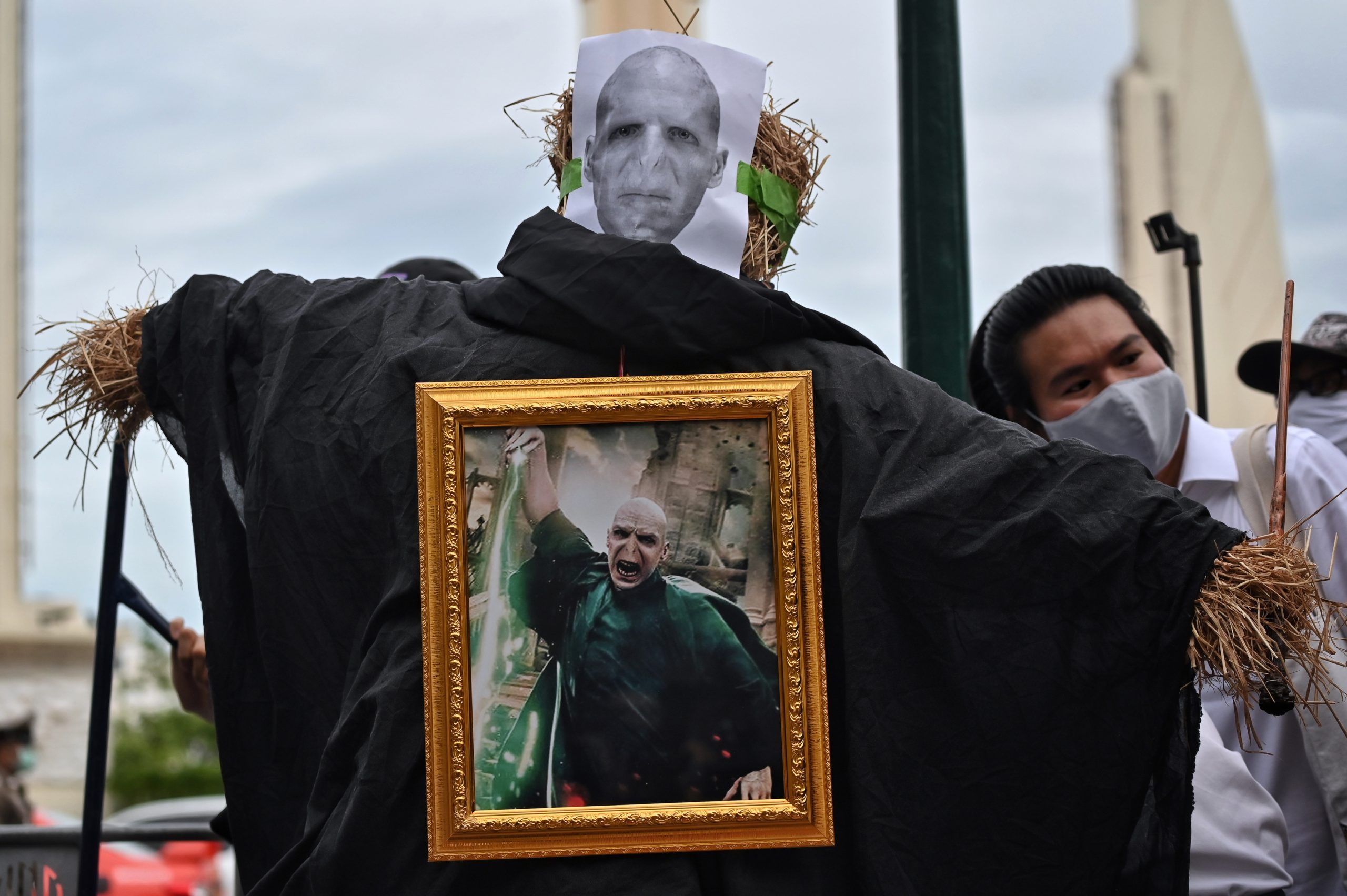 Na Tailândia, o universo de Harry Potter chegou a uma manifestação contra a monarquia
