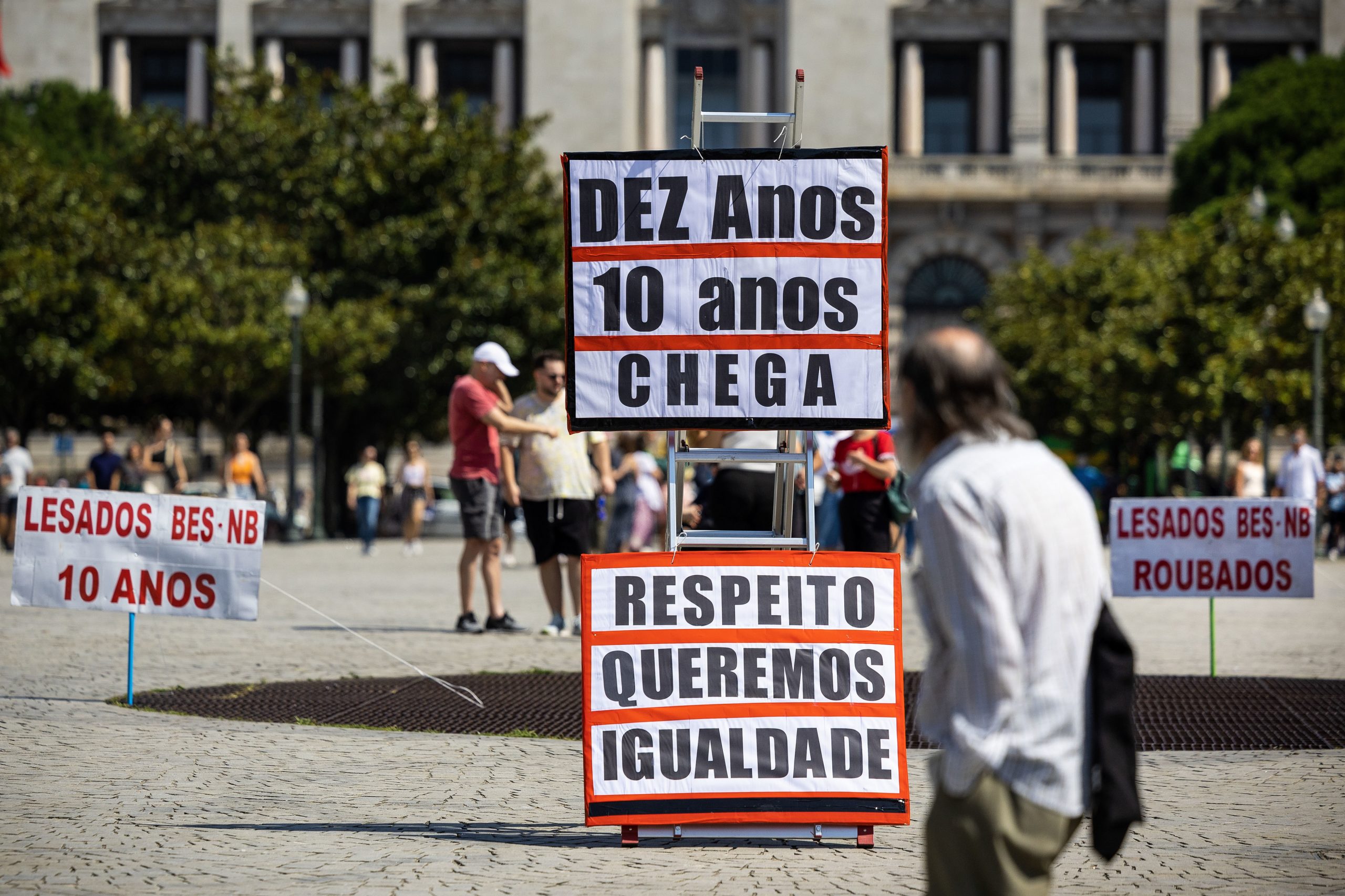 Lesados do BES lamentam que Ministério Público não os reconheça e pedem justiça material