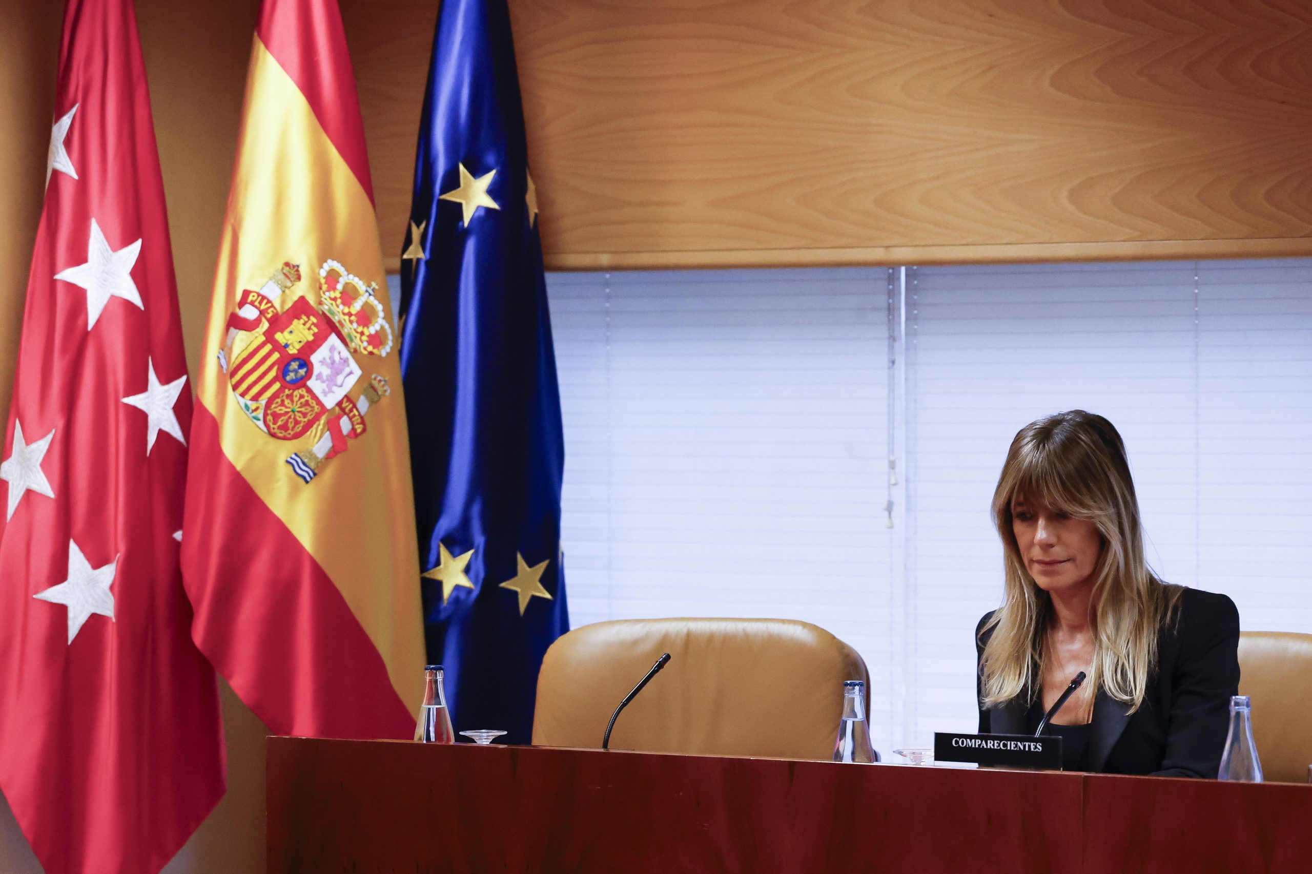 Mulher de Pedro Sánchez garante que acusações de que é alvo têm “objetivo político”