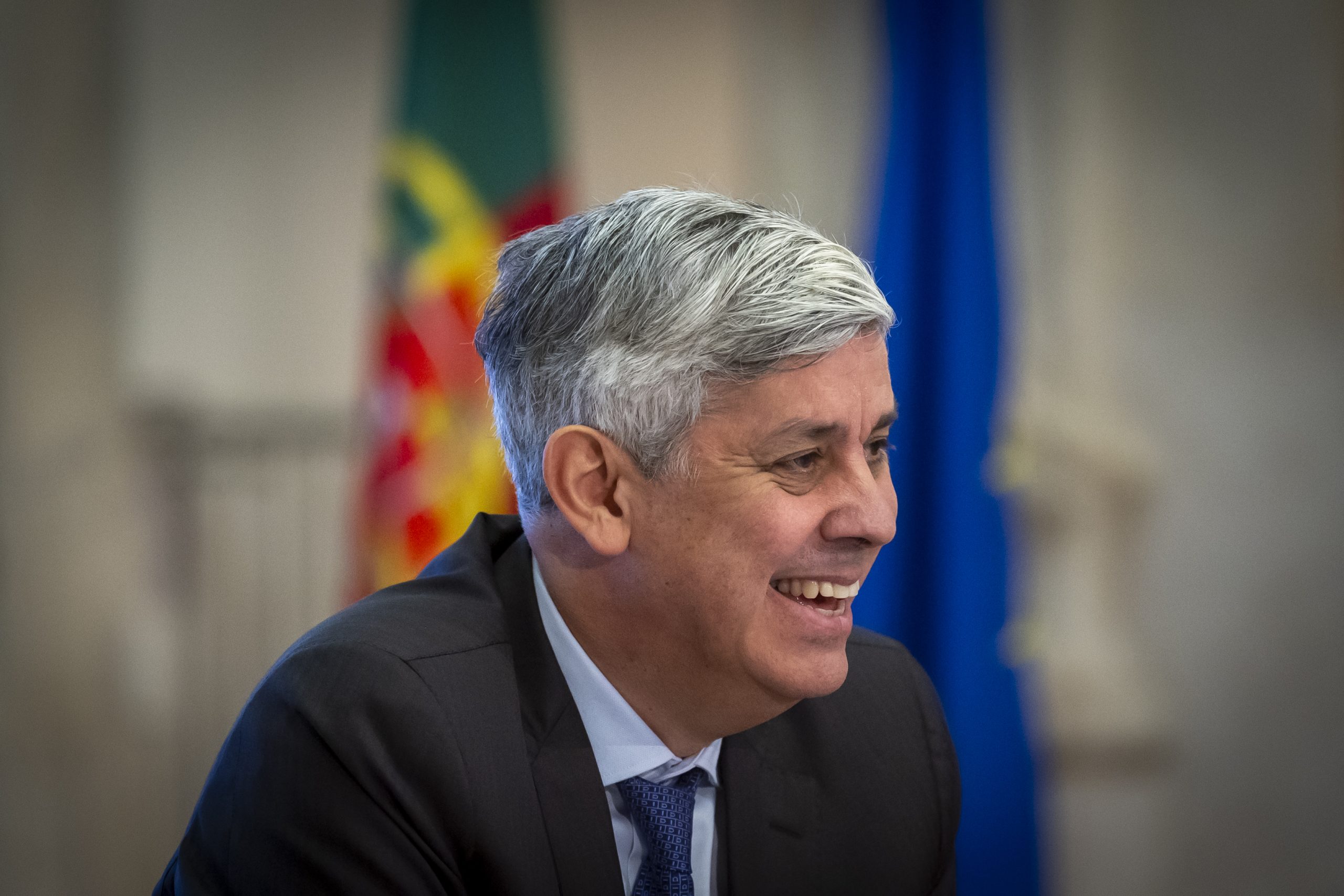 Centeno quer ser vice-presidente do Banco Central Europeu. Antigo ministro deve formalizar candidatura sexta-feira