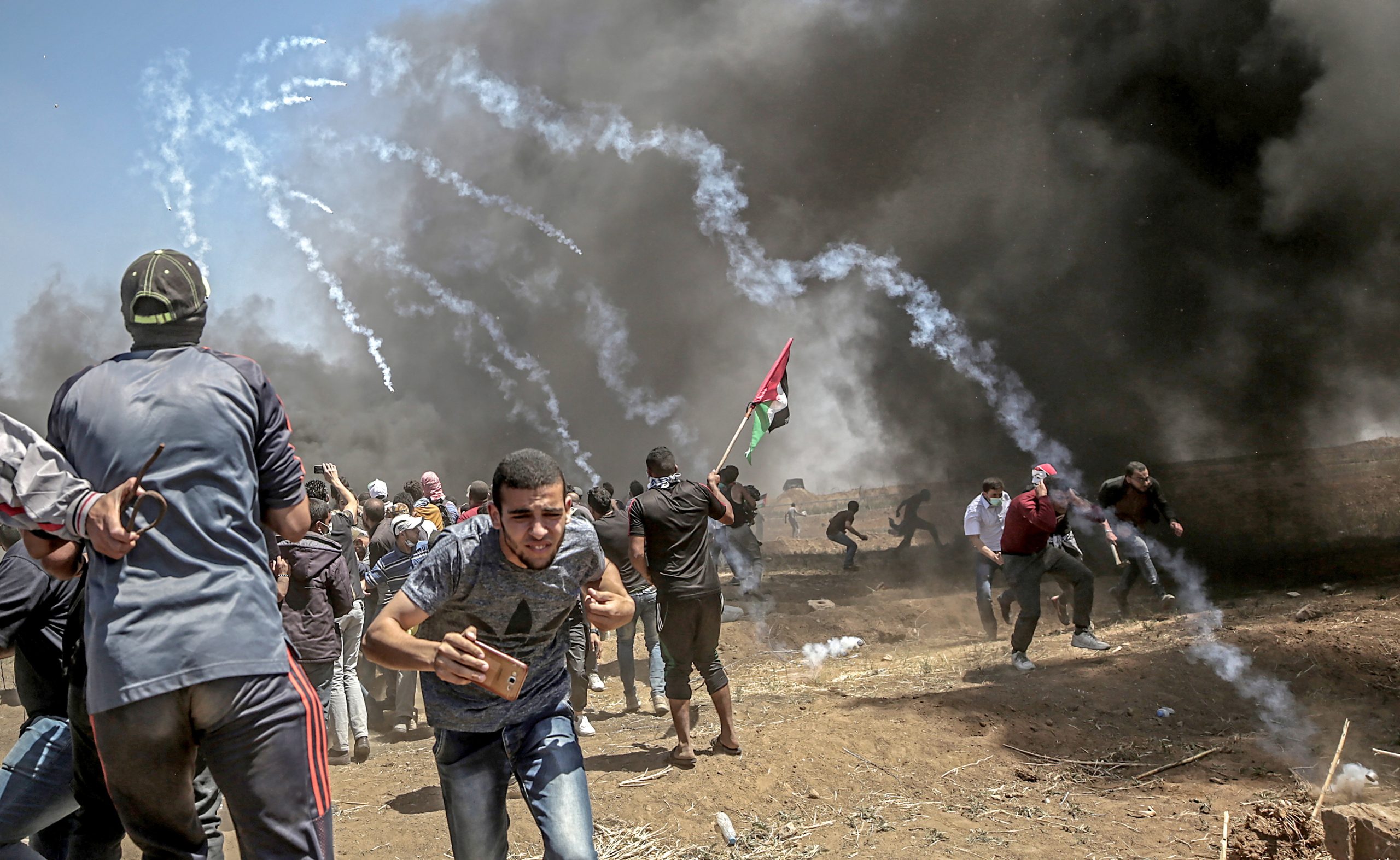 Número de palestinianos mortos em Gaza sobe para 60