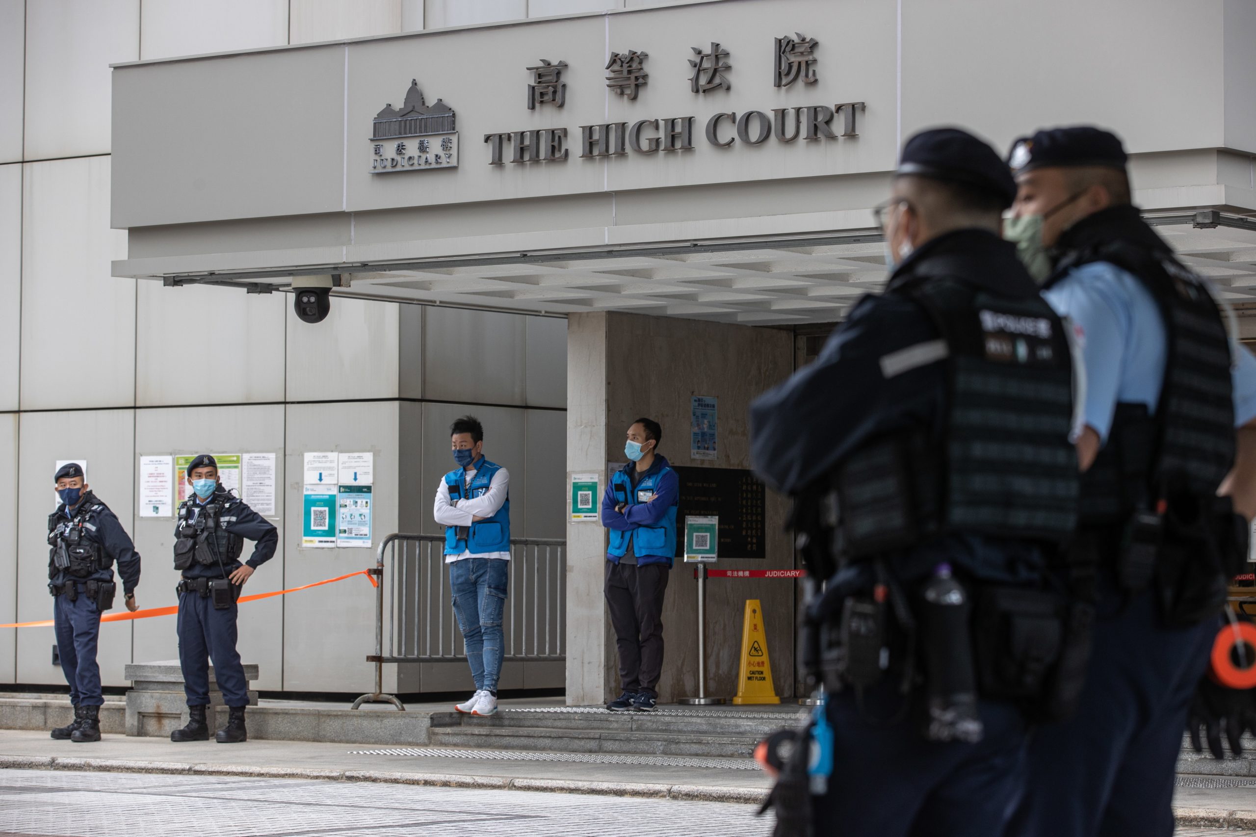 Dois transexuais de Hong Kong ganham recurso em tribunal sobre mudança de género