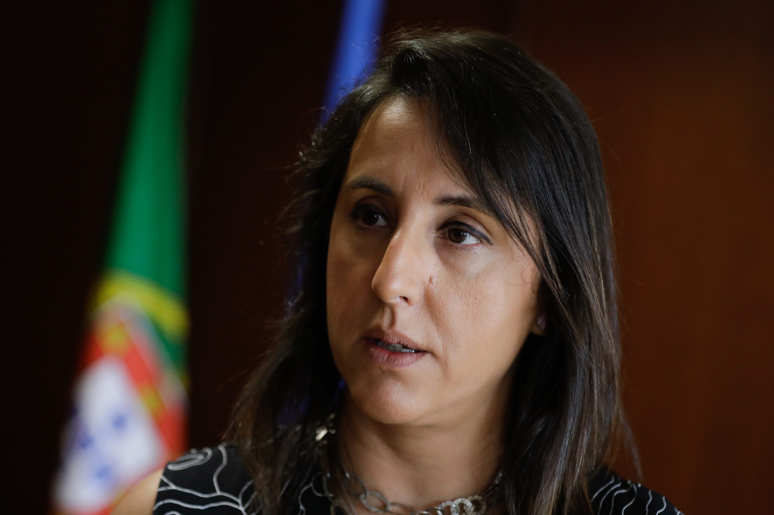 Sociedade tem de ser intolerante relativamente à violência doméstica, diz secretária de Estado