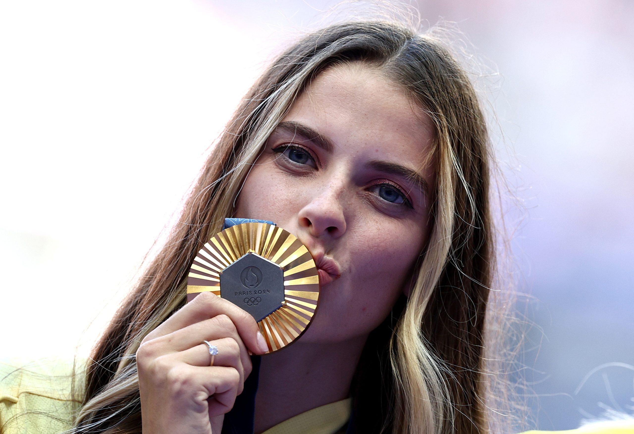 Campeã olímpica ucraniana Mahuchikh pede a atletas russos que denunciem invasão do seu país