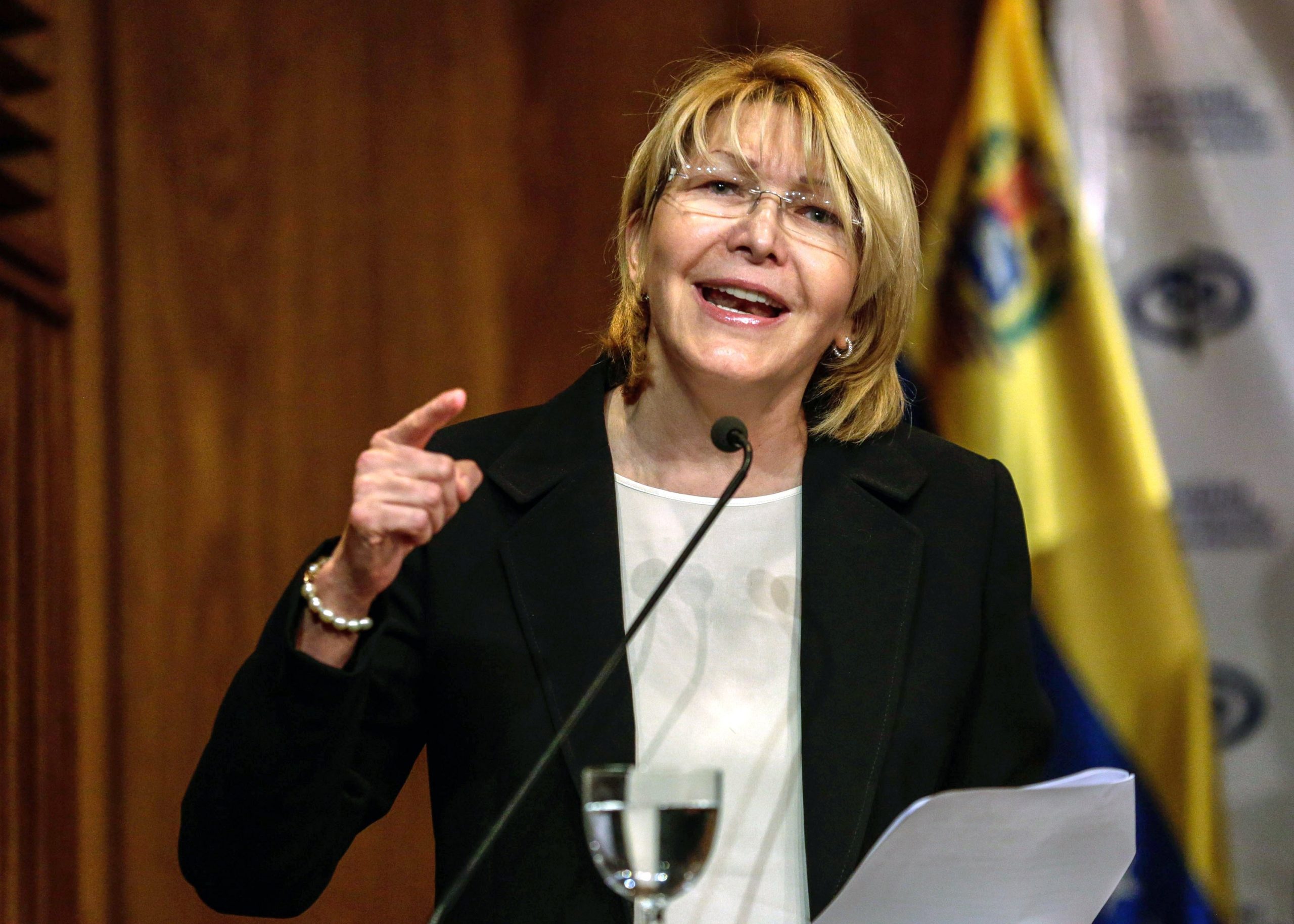 Ex-PGR venezuelana pede em tribunal holandês uma ordem de prisão contra Maduro