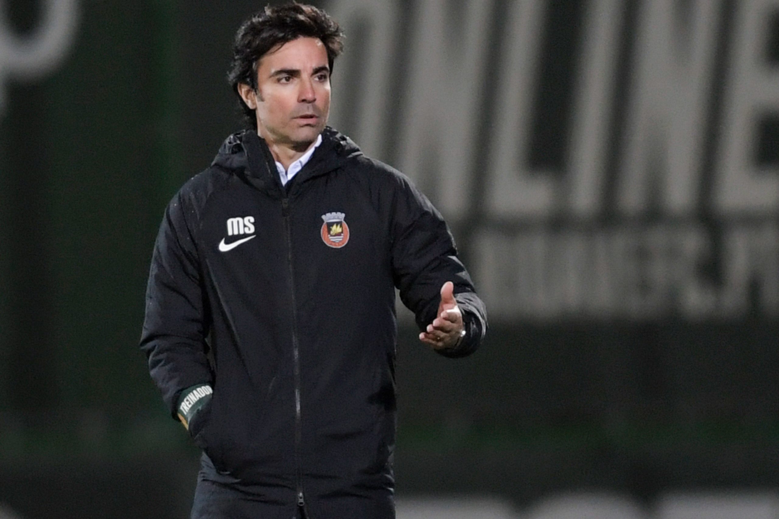 Mário Silva oficializado como novo treinador do Santa Clara