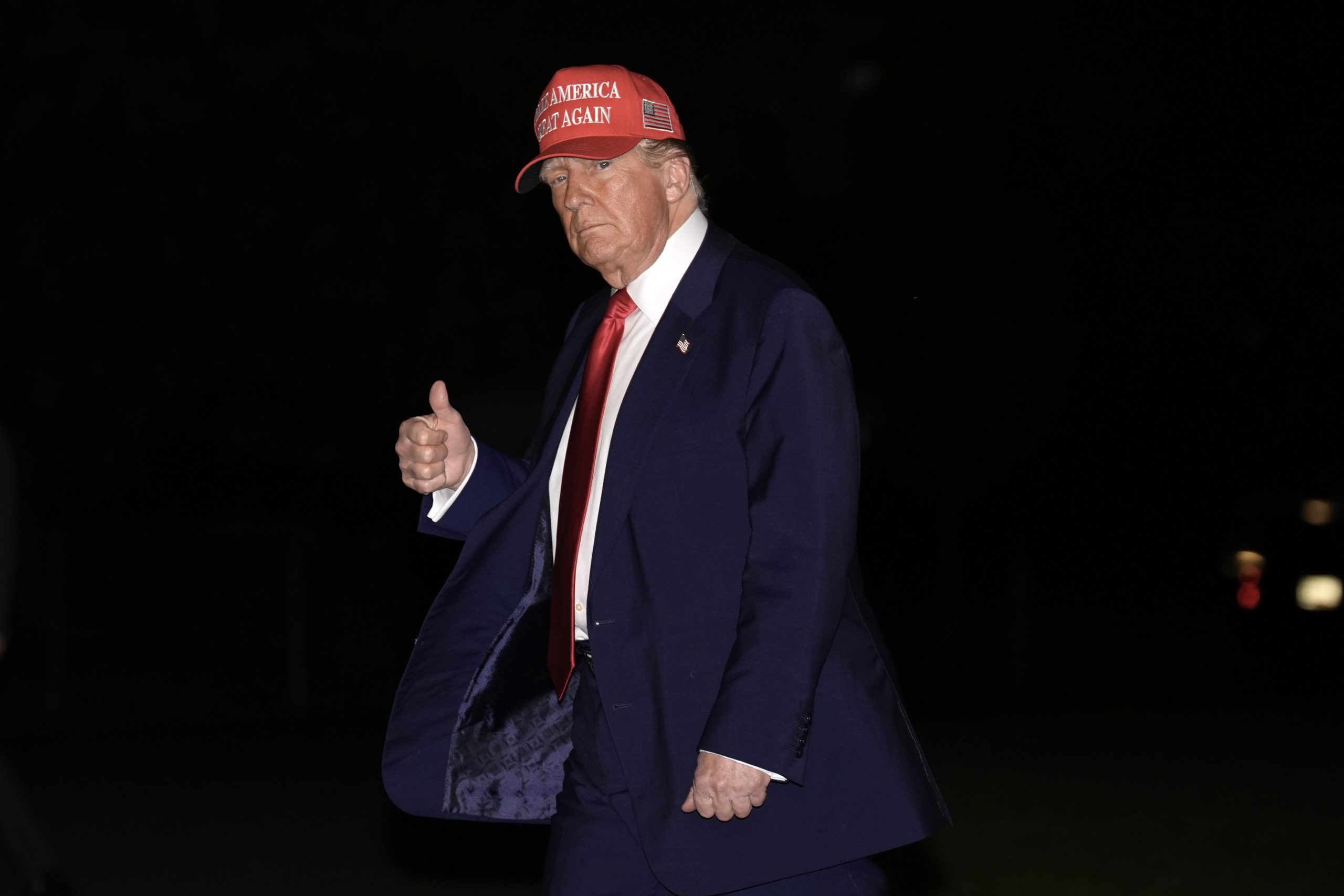 Trump culpa Biden por desaceleração económica dos EUA