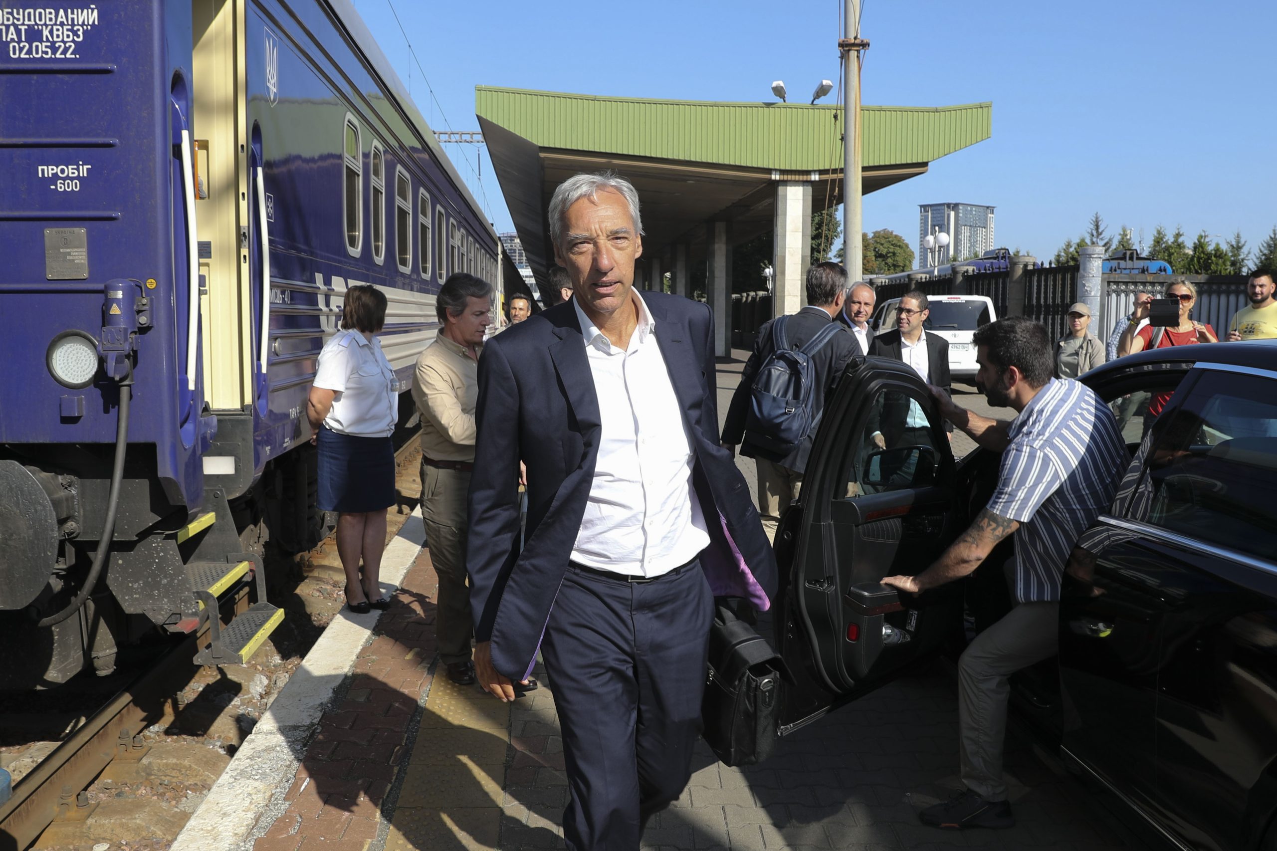 Ministro João Gomes Cravinho reuniu-se com homólogo ucraniano em Kiev