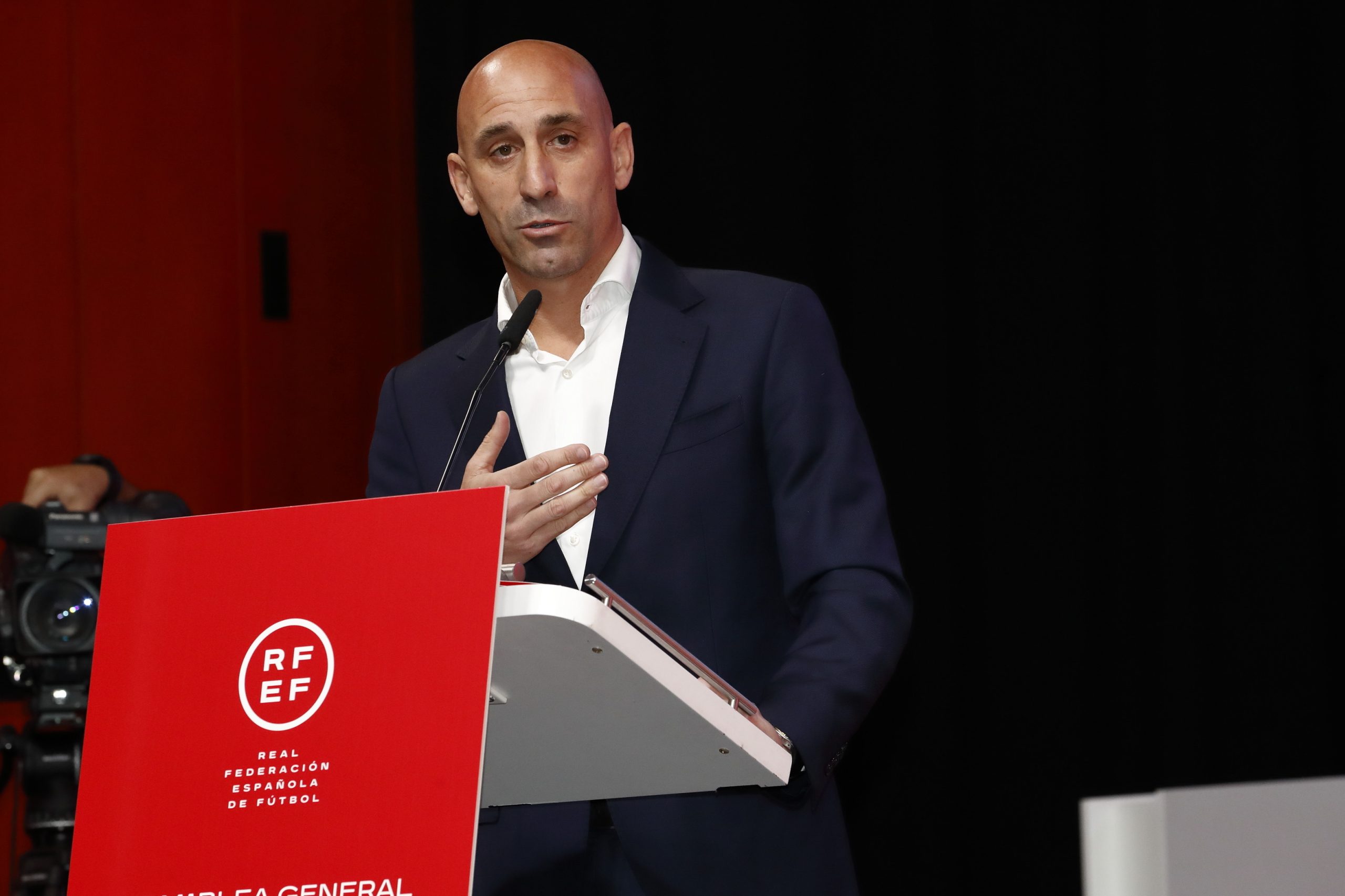 #SeAcabó. Ou como beijo de Rubiales pode ser o #MeToo de Espanha