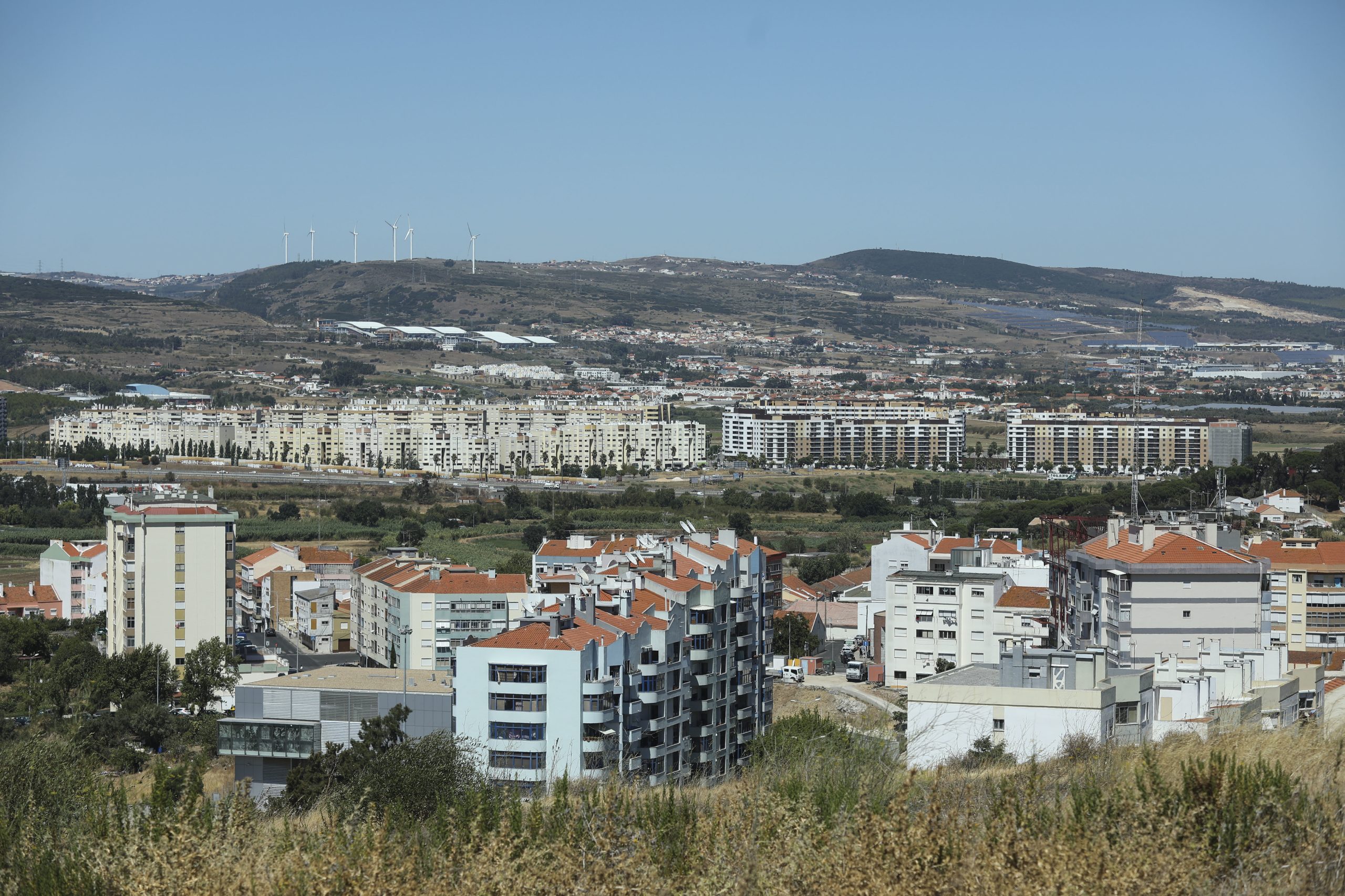 Autarcas de freguesias de Loures dizem que medidas restritivas “pecam por tardias”