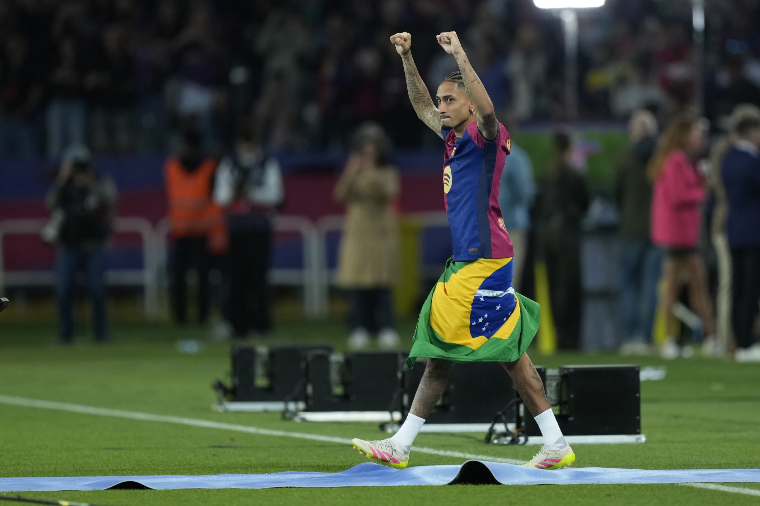 Raphinha eleito o melhor futebolista da Liga espanhola em 2024/25