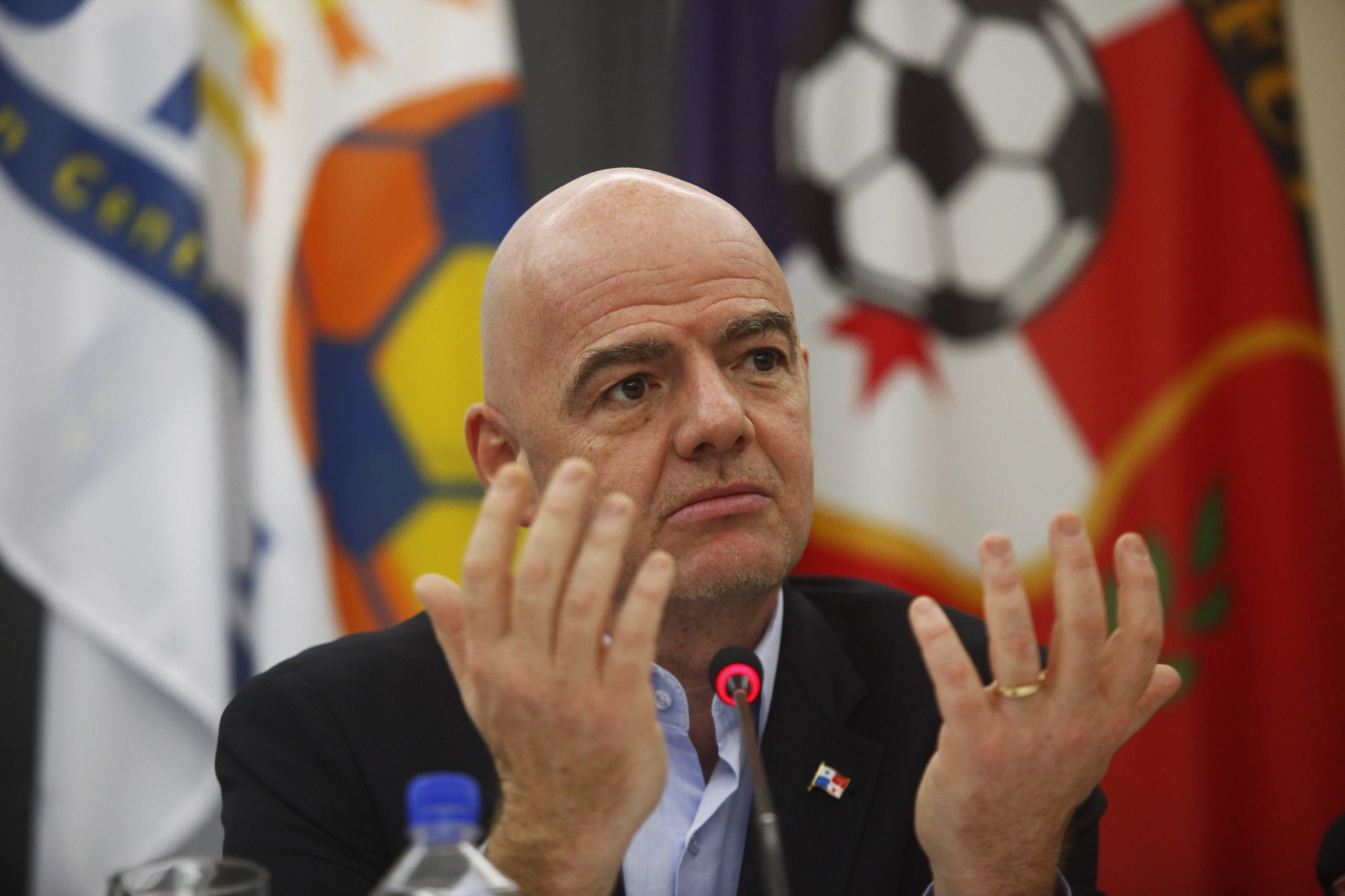 FIFA: Infantino admite punir futebolistas que possam entrar na Super Liga Europeia