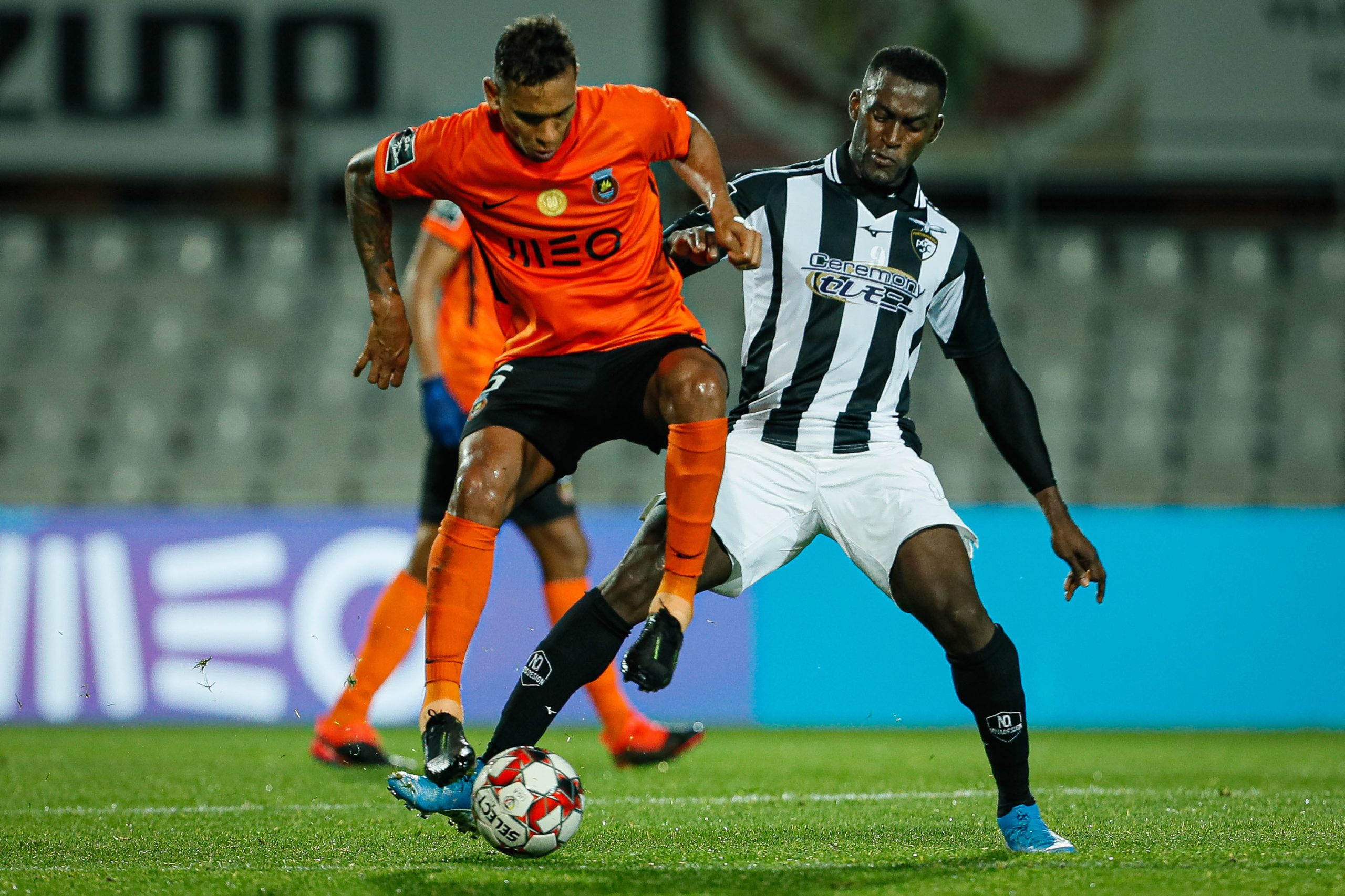 Portimonense reduzido a 10 ‘arranca’ empate ao Rio Ave