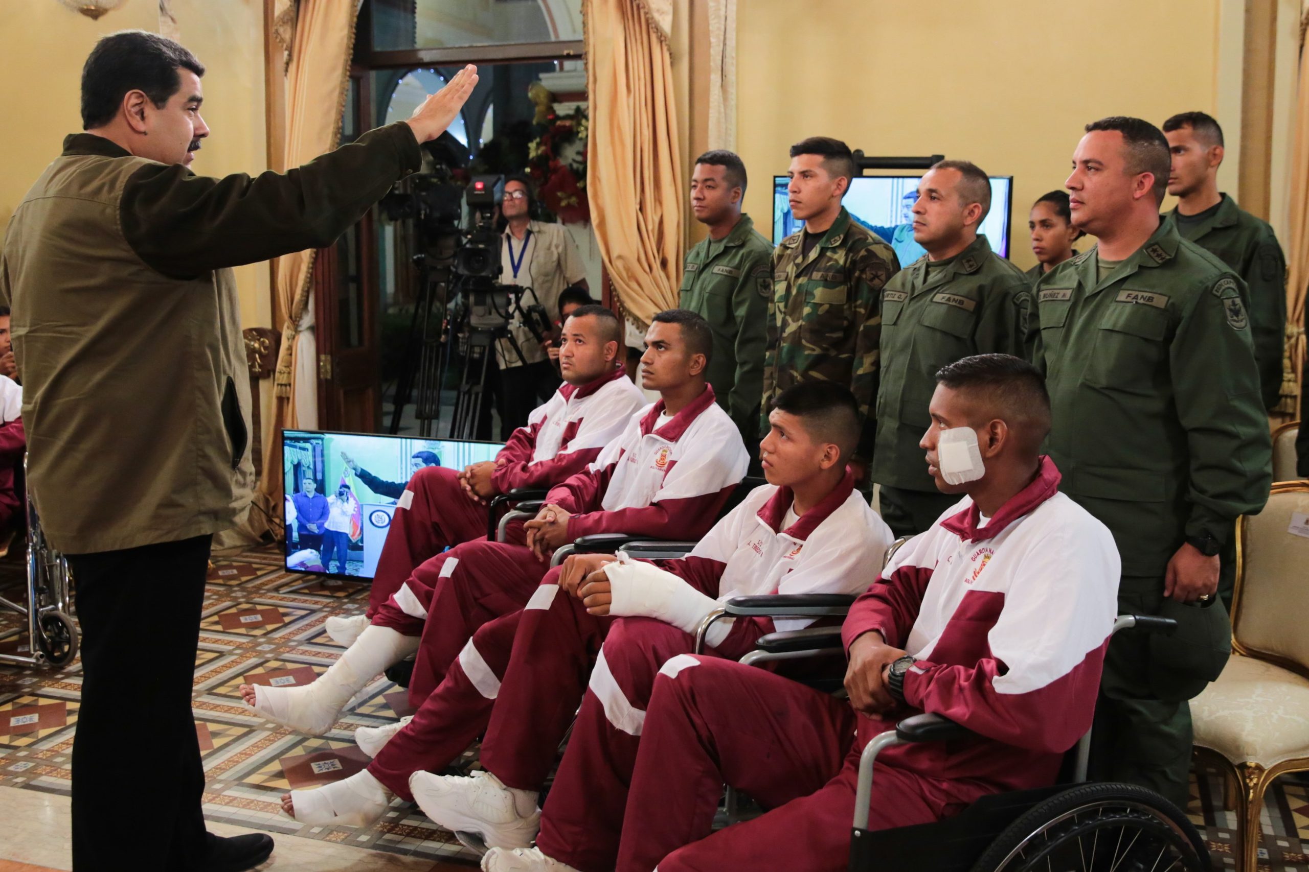 Jornalistas impedidos de cobrir conferência de imprensa de militares na Venezuela