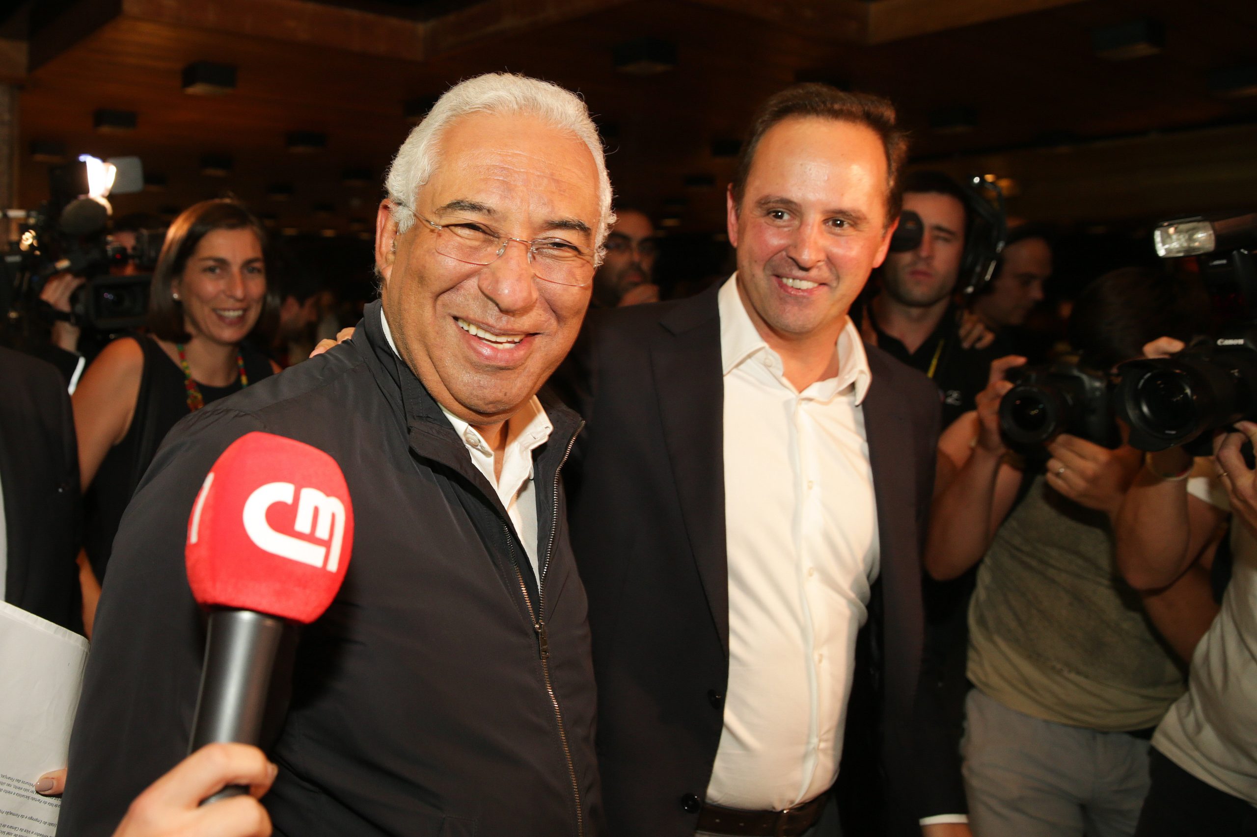 Rescaldo de uma noite eleitoral: PS sai reforçado. PSD e PCP perdem câmaras