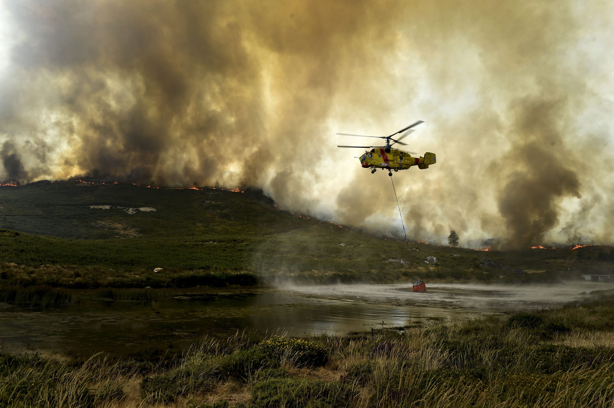 Combate a incêndios: Força Aérea responsabiliza Proteção Civil pela localização dos meios aéreos