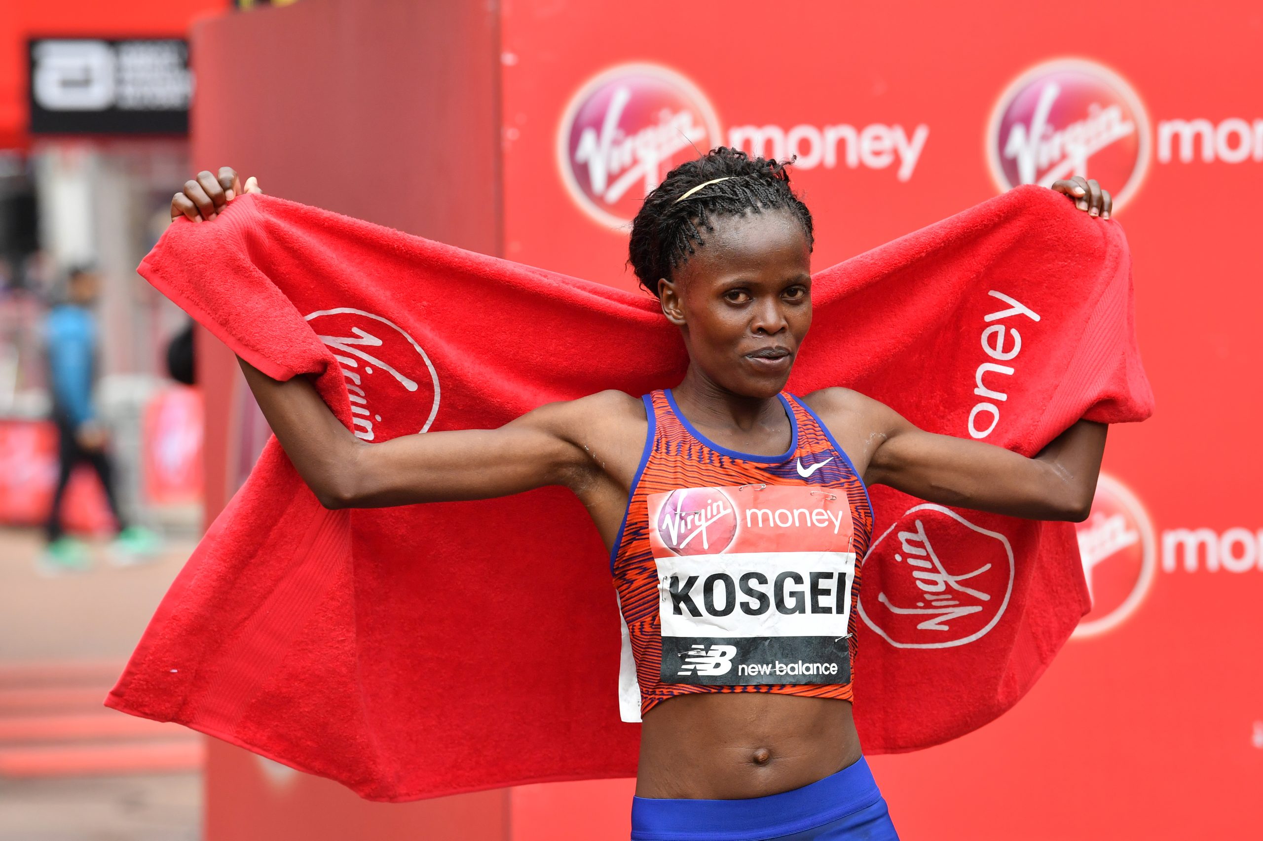 Queniana Brigid Kosgei bateu recorde da maratona, que pertencia a Paula Radcliffe
