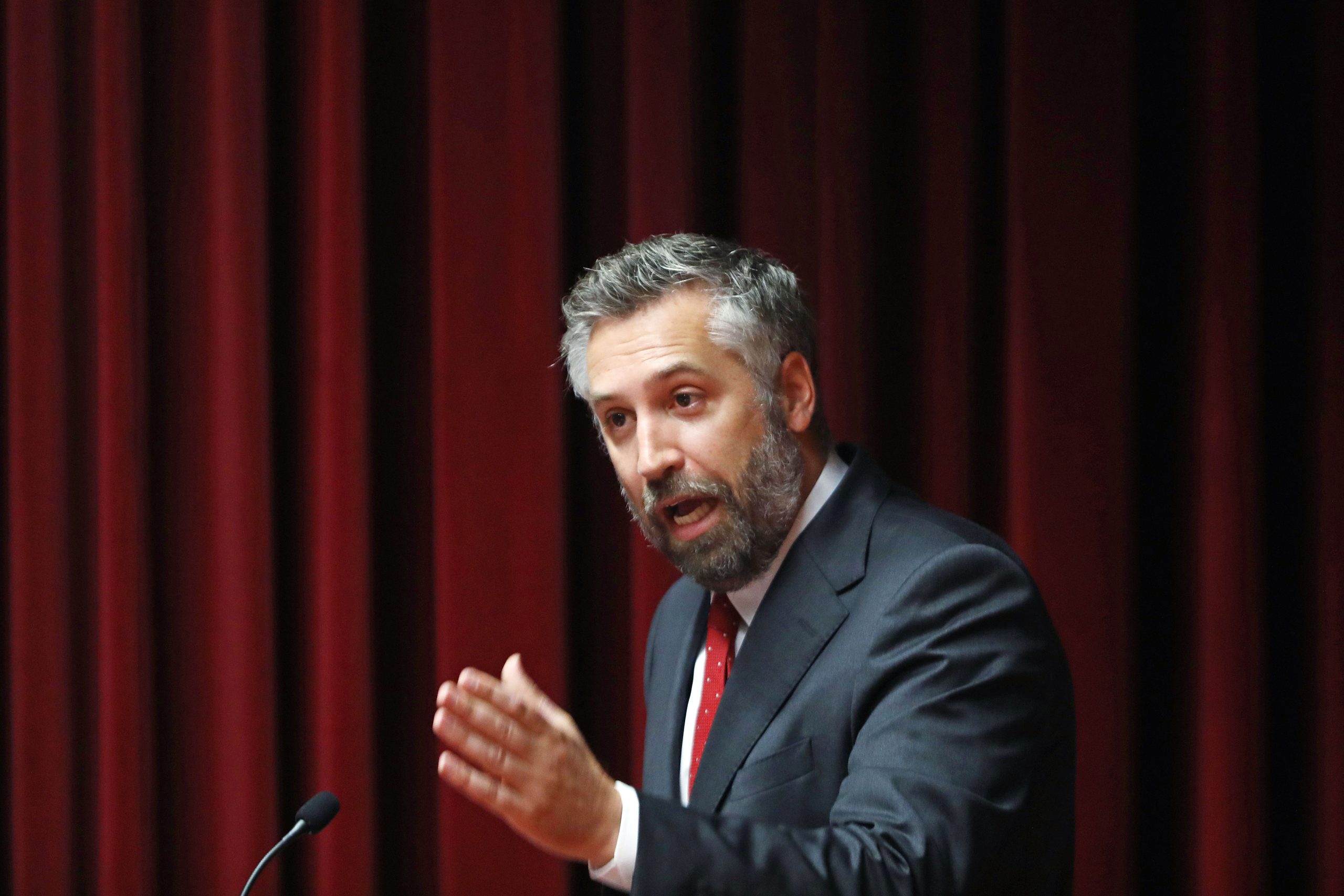 Pedro Nuno Santos diz que derrota em Lisboa não é o fim da carreira política de Medina