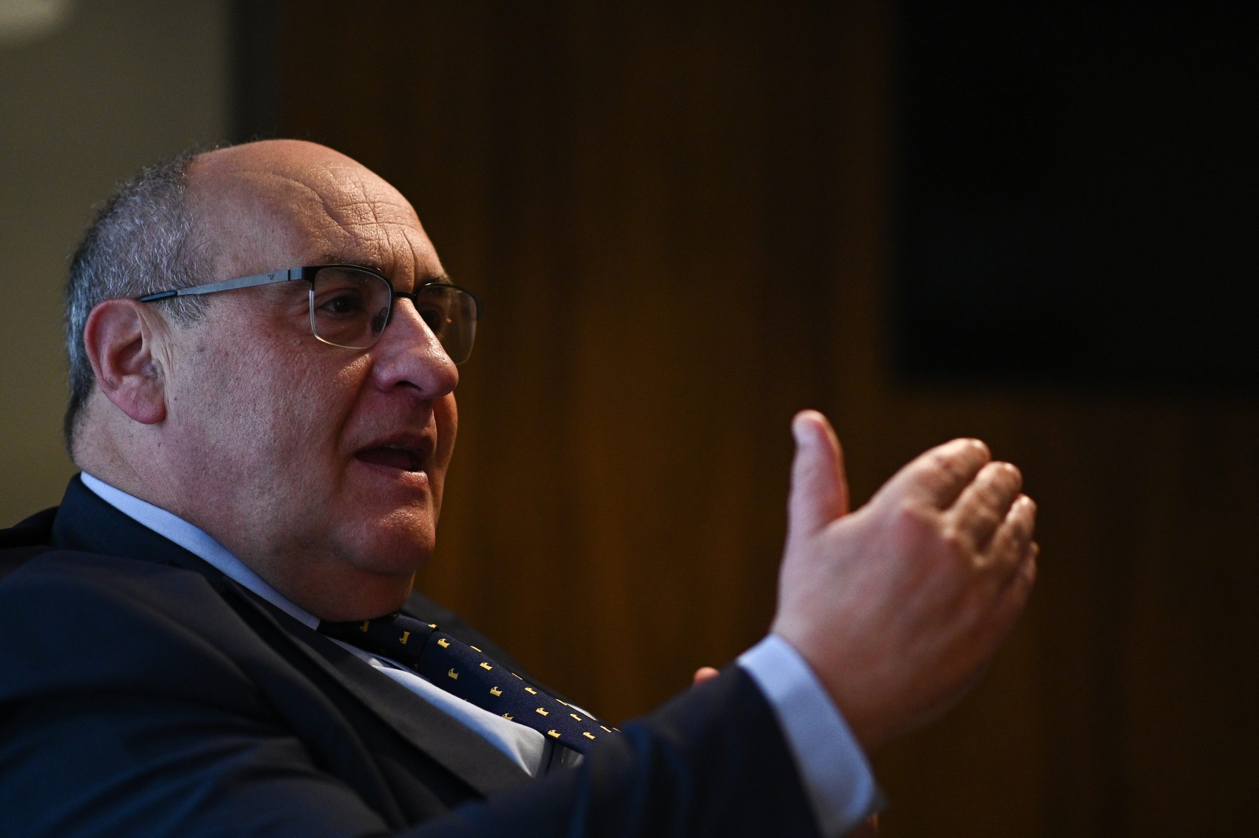 Adversária de Vitorino na Organização Internacional para as Migrações vence primeira votação, mas sem maioria