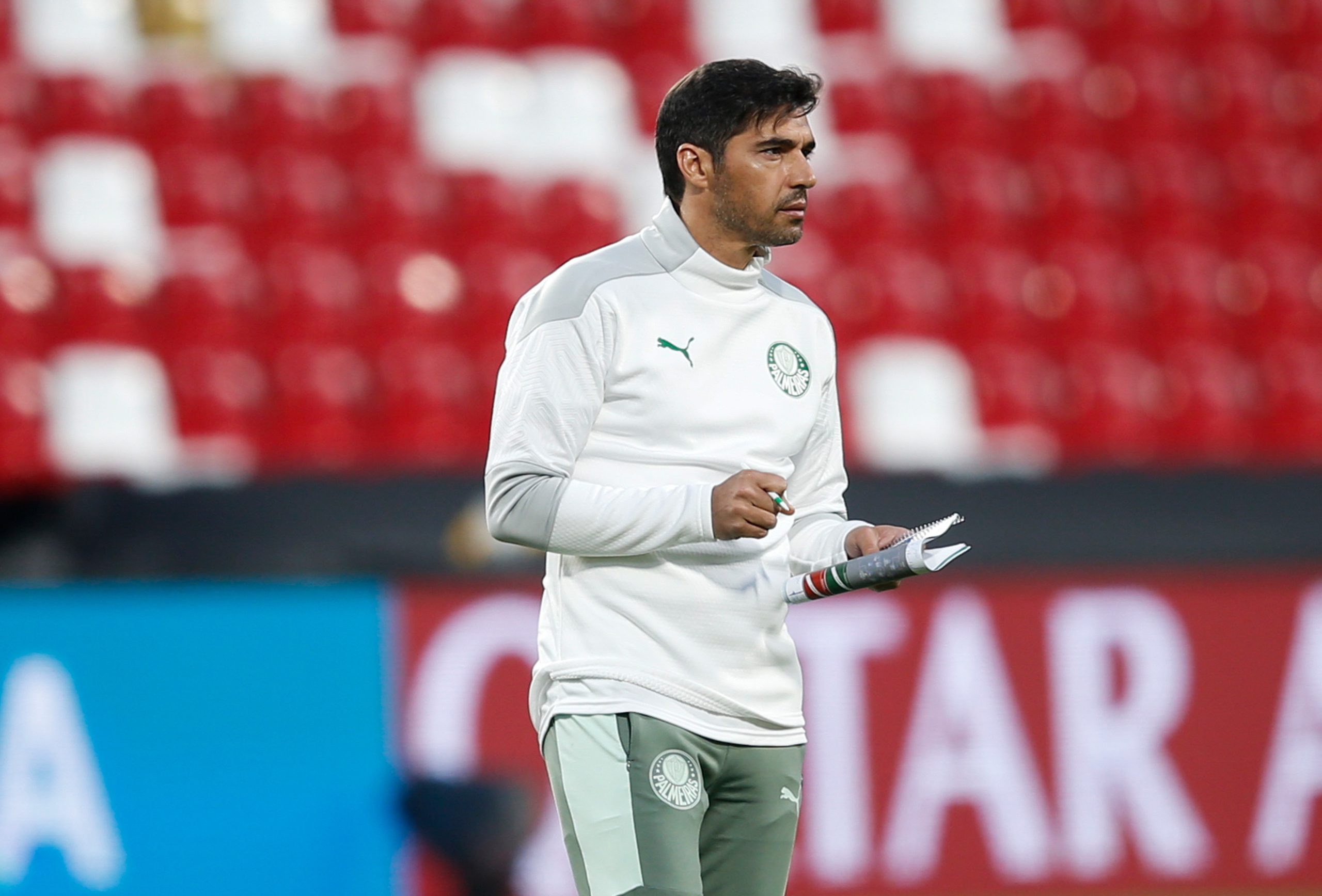 Abel Ferreira vence Vítor Pereira no clássico do campeonato paulista