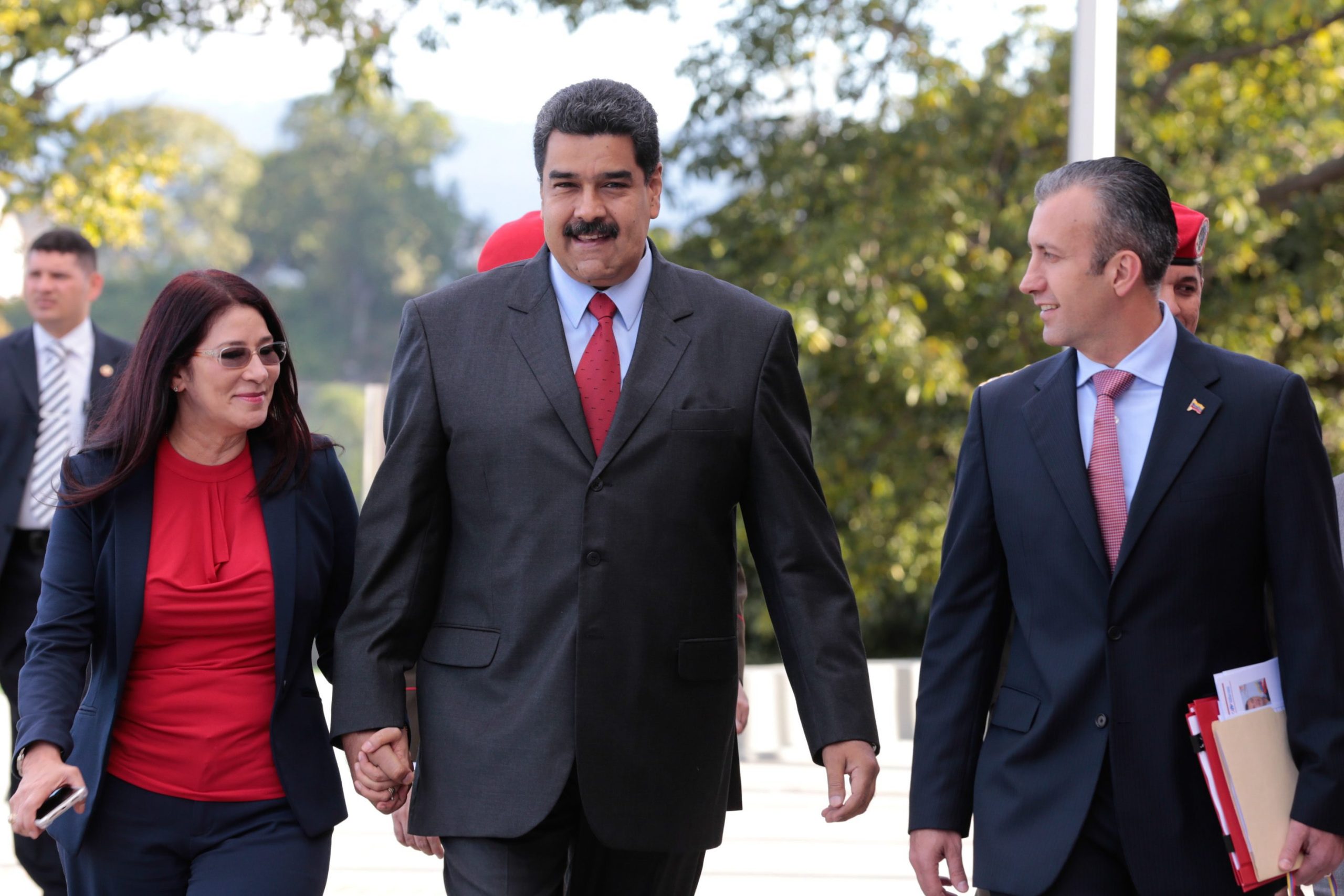 Onze novos ministros vão combater a crise, a criminalidade e garantir a paz na Venezuela