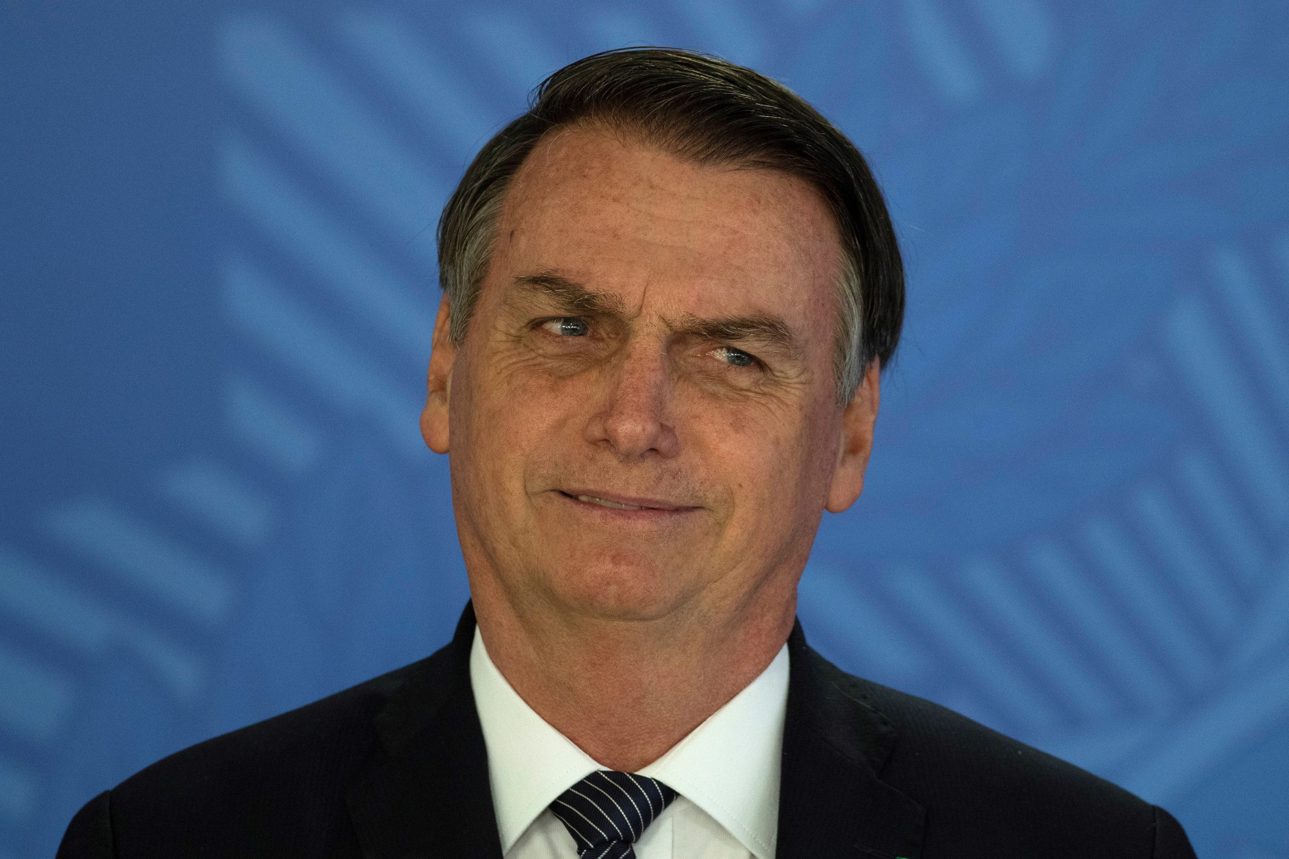 Amazónia. Bolsonaro lamenta ter sido chamado de mentiroso por Macron
