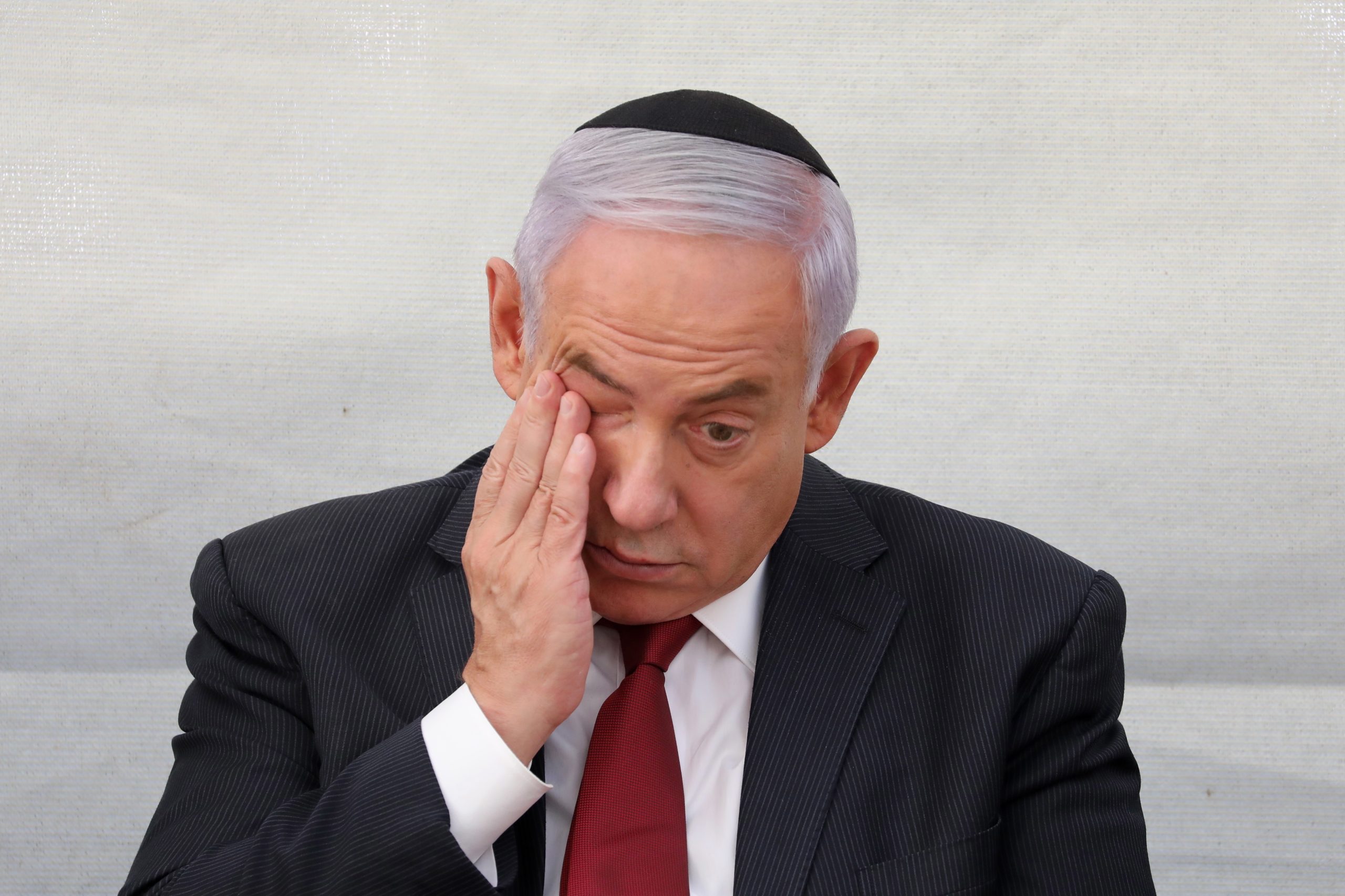 Netanyahu deixa residência oficial um mês depois de ter sido afastado do poder em Israel