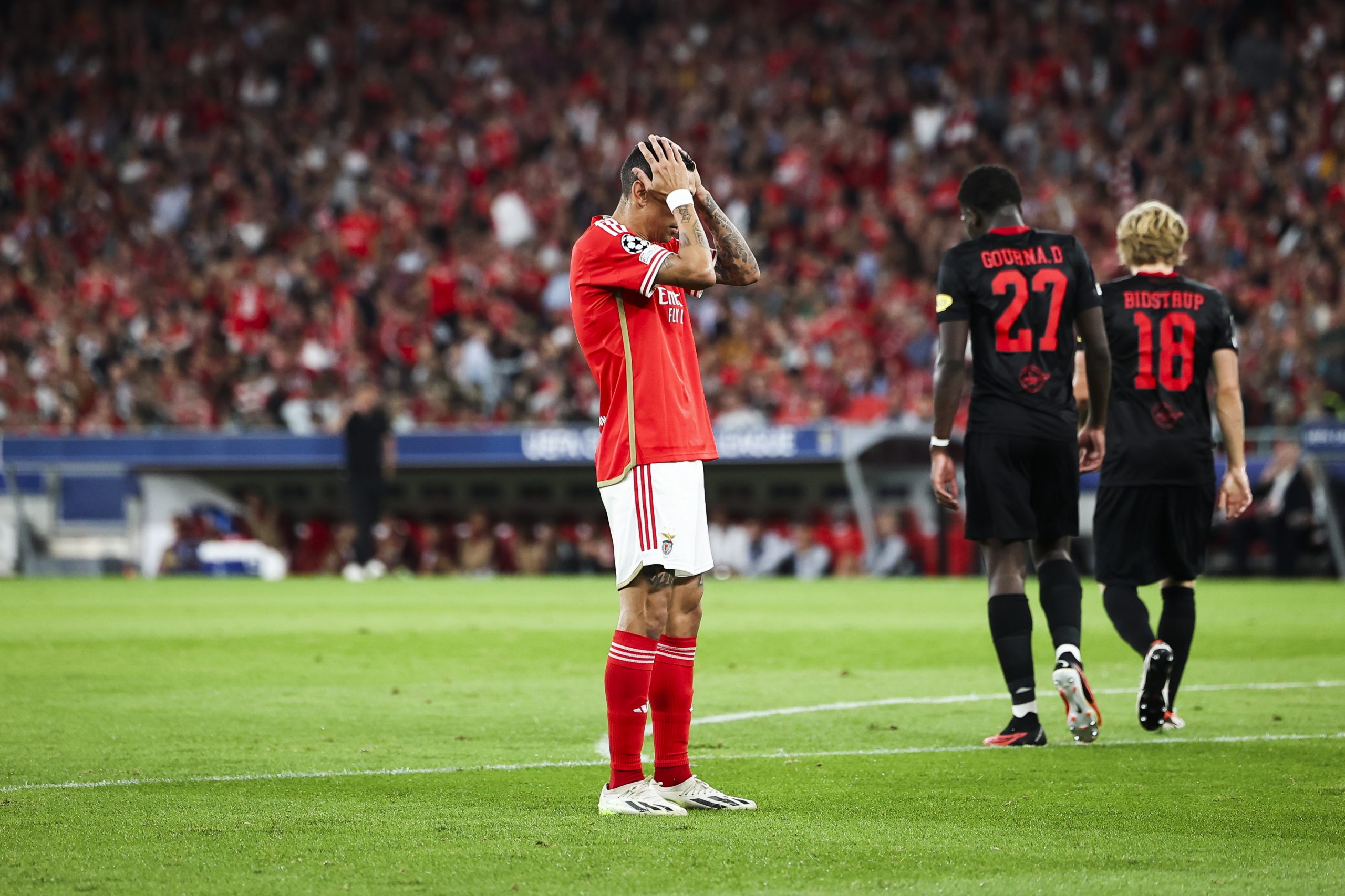 Benfica perde em casa com o Salzburgo na estreia na Liga dos Campeões