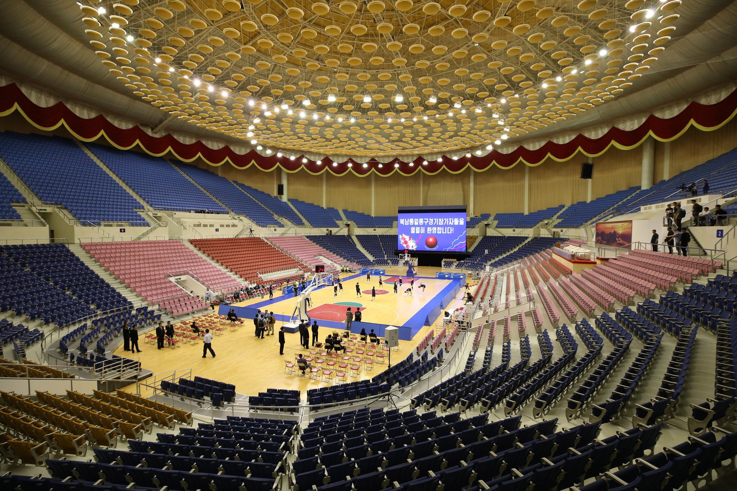 Seleções de basquetebol das duas coreias defrontam-se pela primeira vez em 15 anos