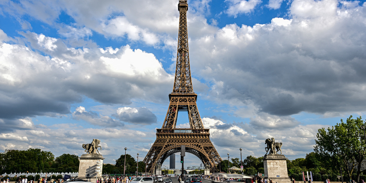 Torre Eiffel fecha pelo terceiro dia seguido devido a greve