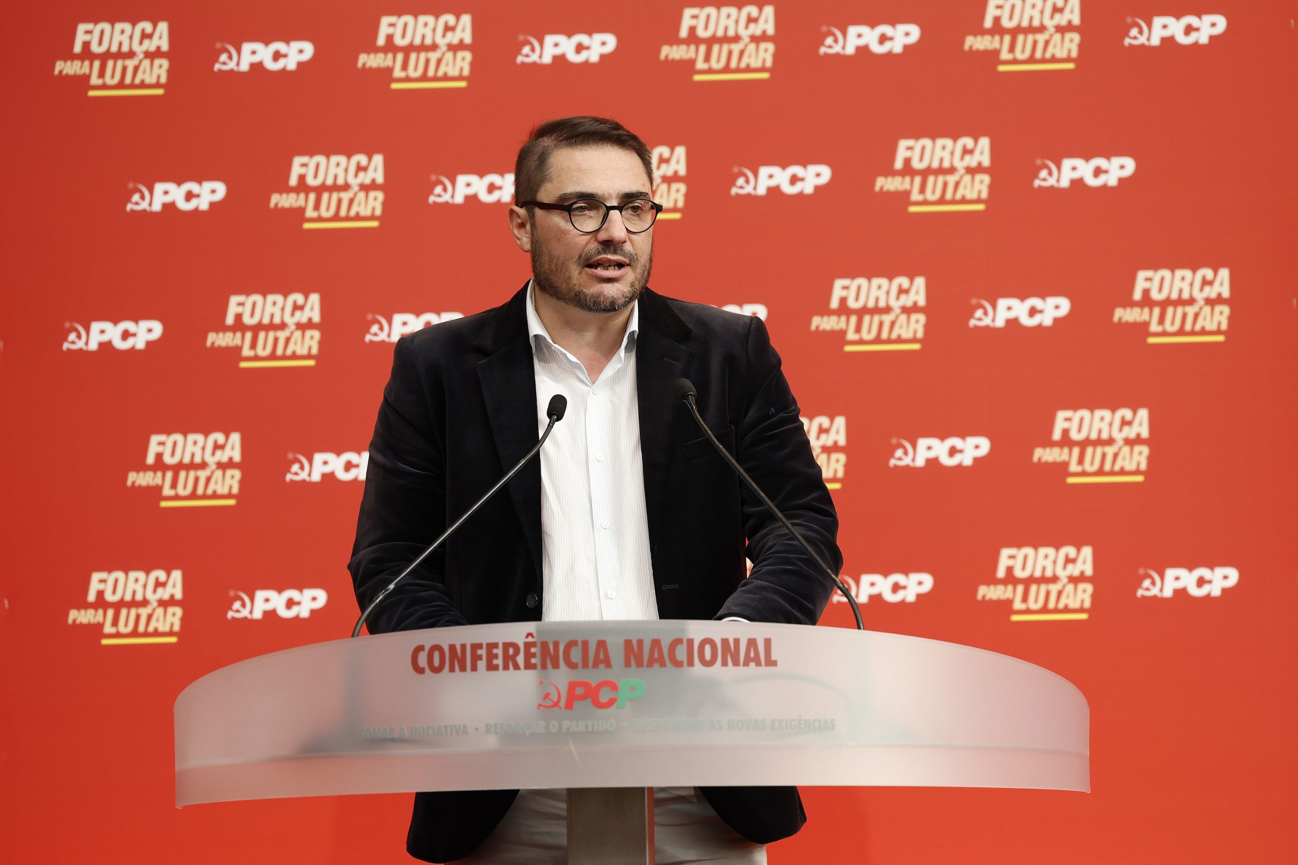 João Oliveira afirma que UE “convive bem” com forças antidemocráticas