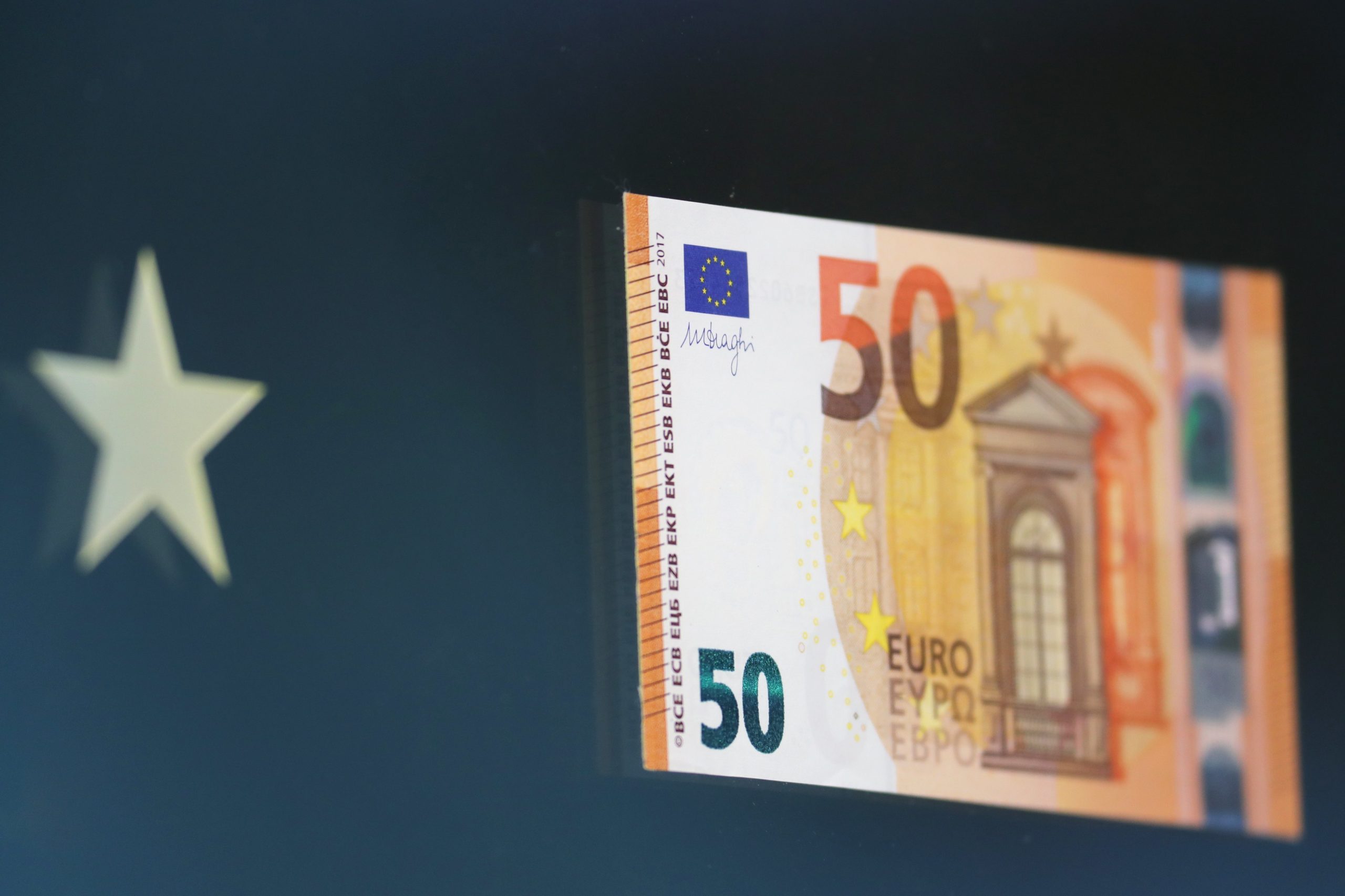 Lucros dos cinco maiores bancos subiram 19% para 3,9 mil milhões de euros até setembro