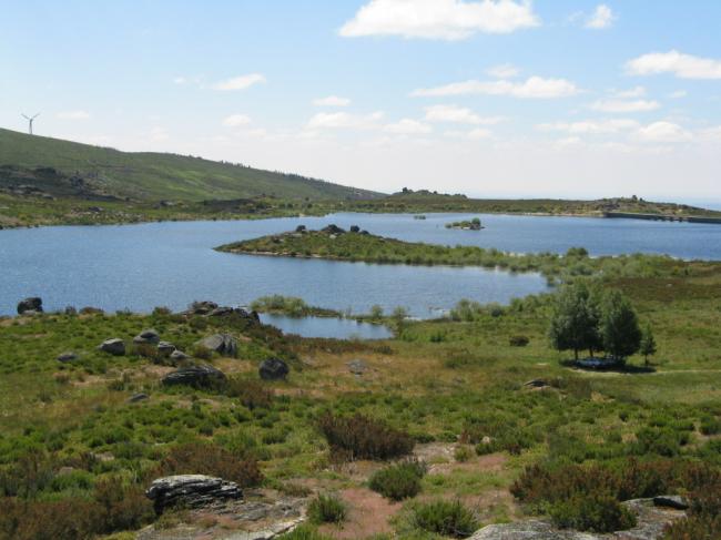 Montesinho: A serra de conflitos e projetos, de mitos e comoção