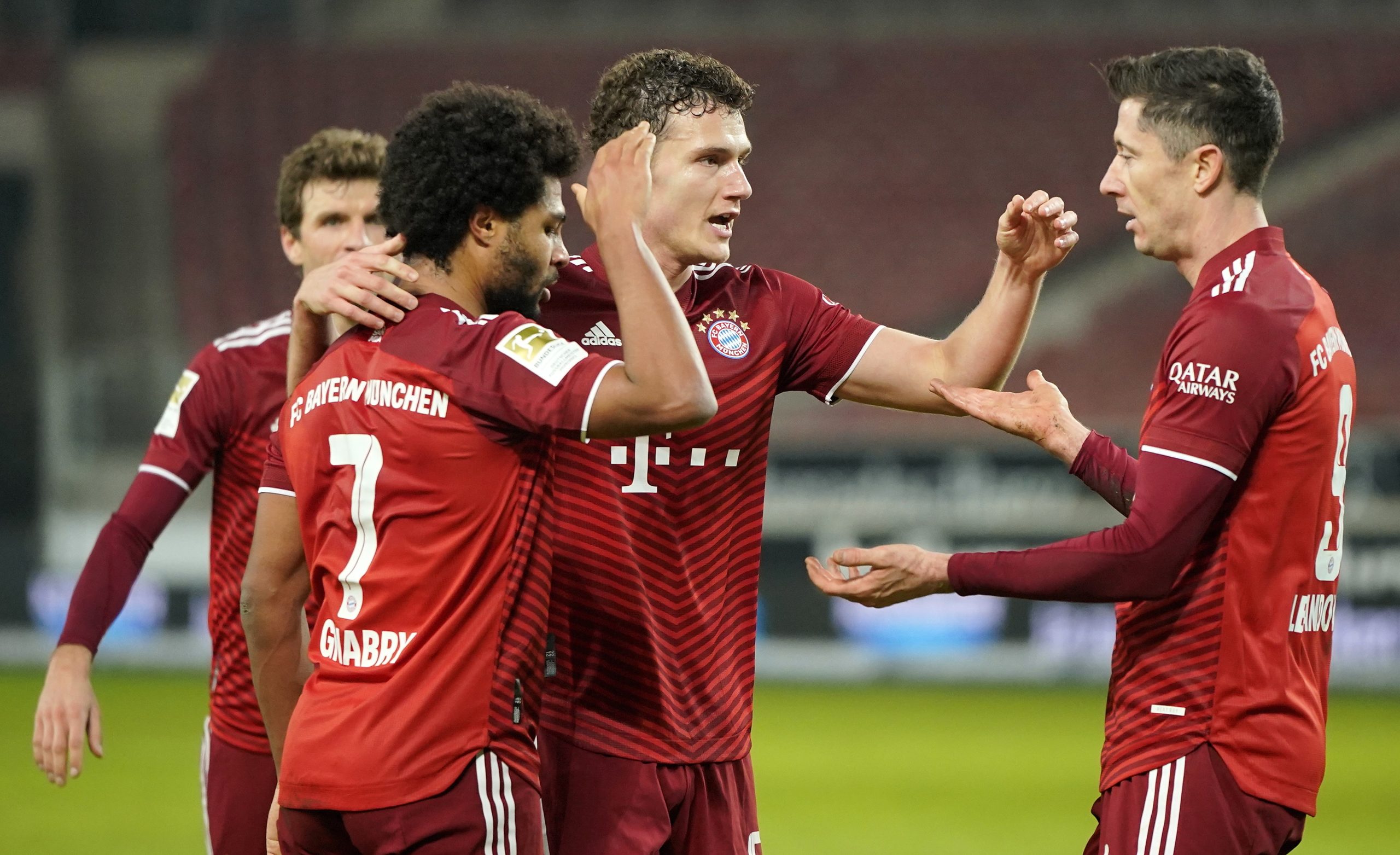 Bundesliga: Bayern Munique goleia em Estugarda e alarga fosso no comando da liga alemã