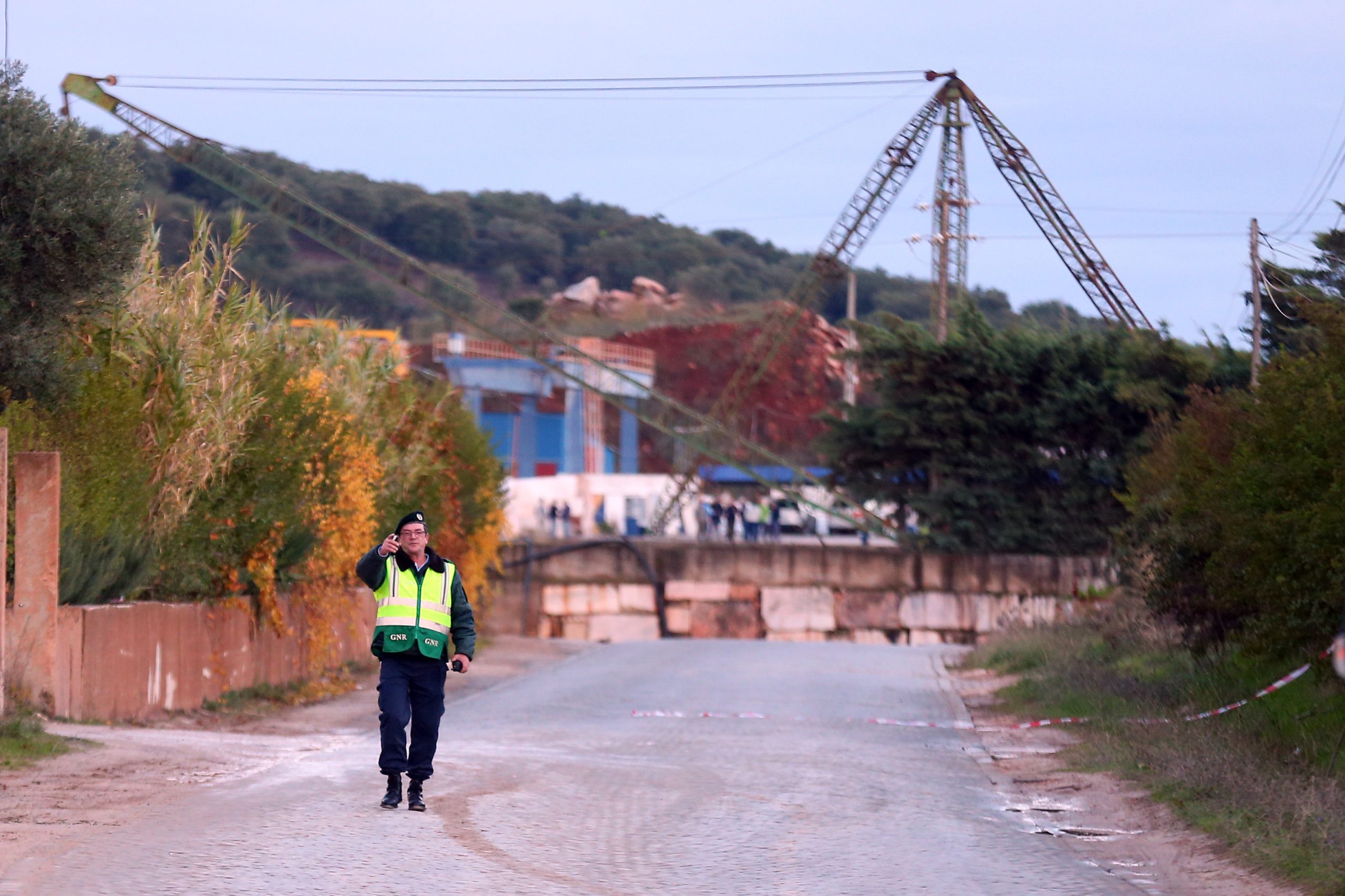 Proteção Civil confirma pelo menos dois mortos no deslizamento na estrada entre Borba e Vila Viçosa