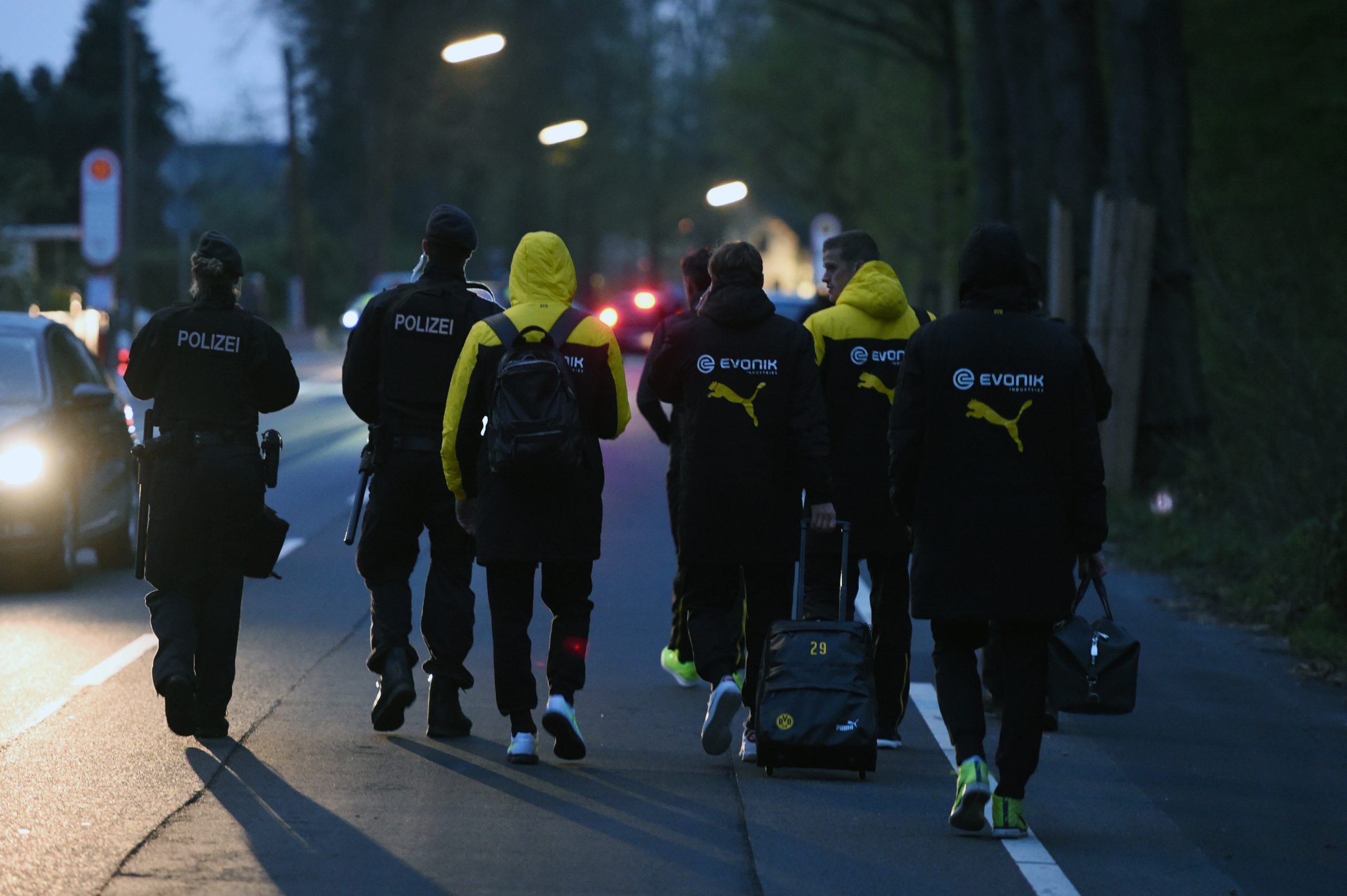 O mundo do futebol reage aos acontecimentos de Dortmund