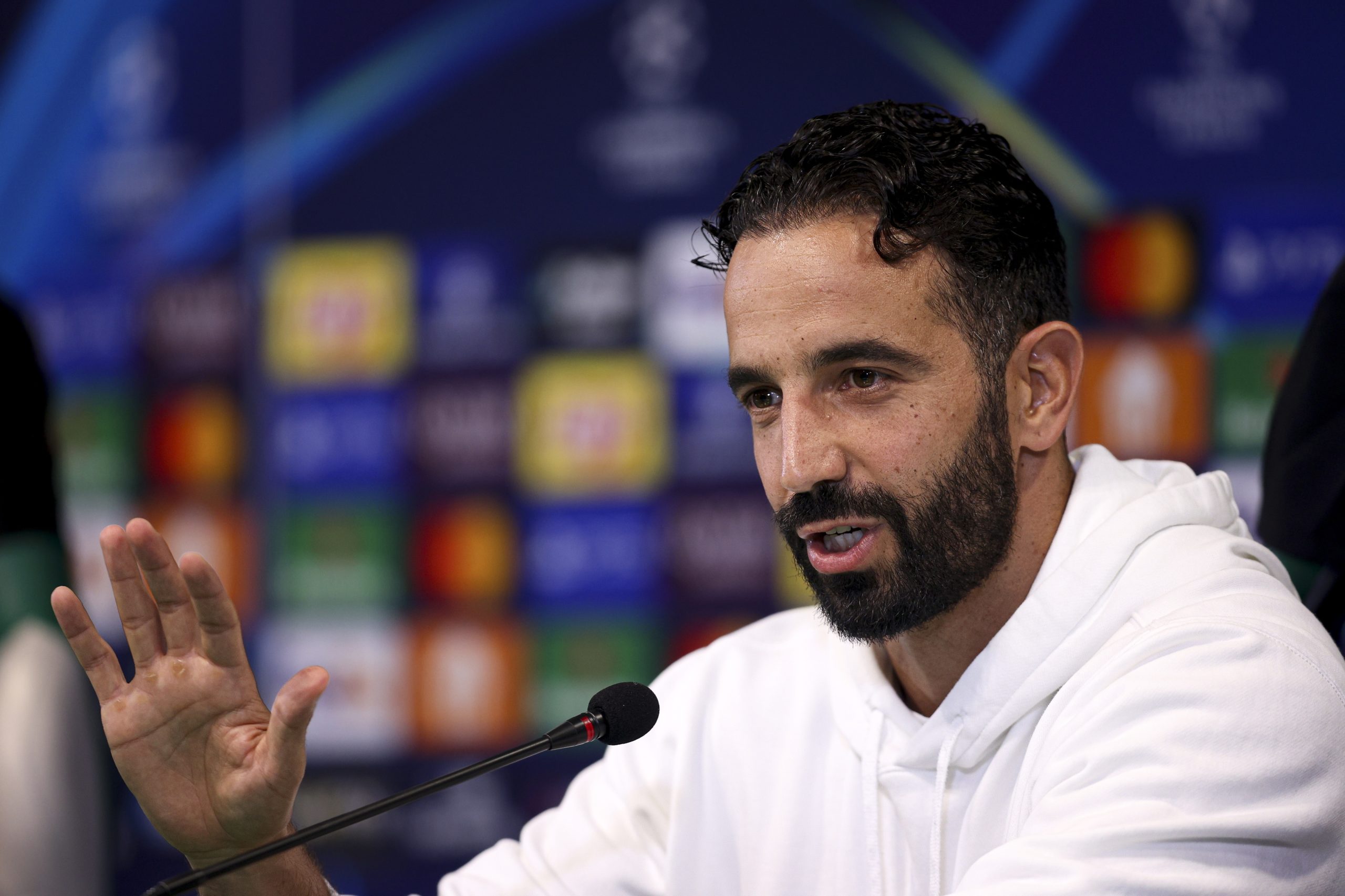 Manchester United confirma cinco adjuntos de Rúben Amorim