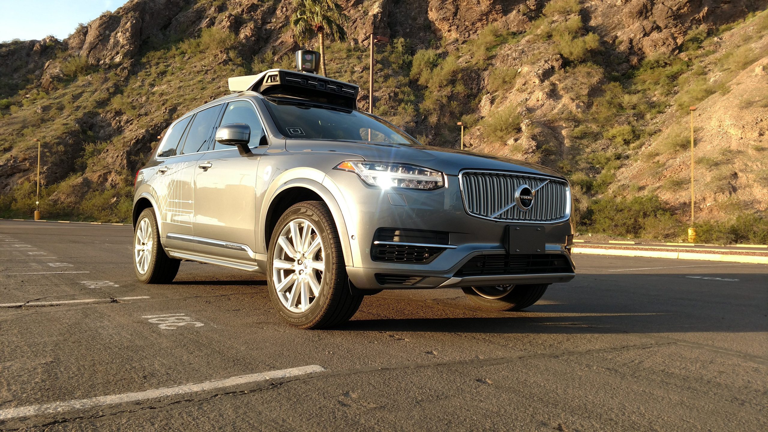 Carro autónomo da Uber atropela uma pessoa mortalmente