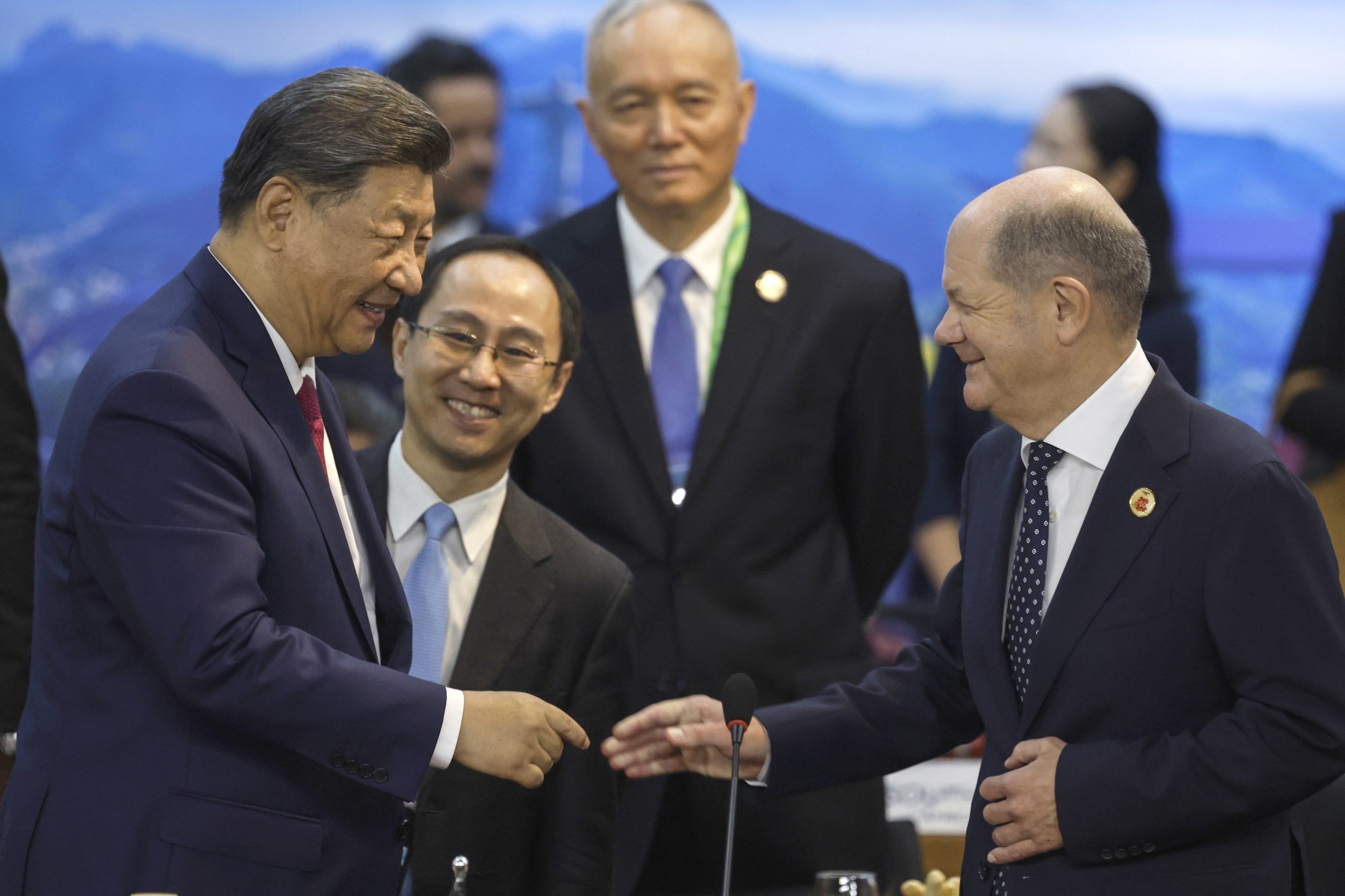 Olaf Scholz recusa mísseis Taurus a Kiev, mas vai fornecer quatro mil drones sofisticados