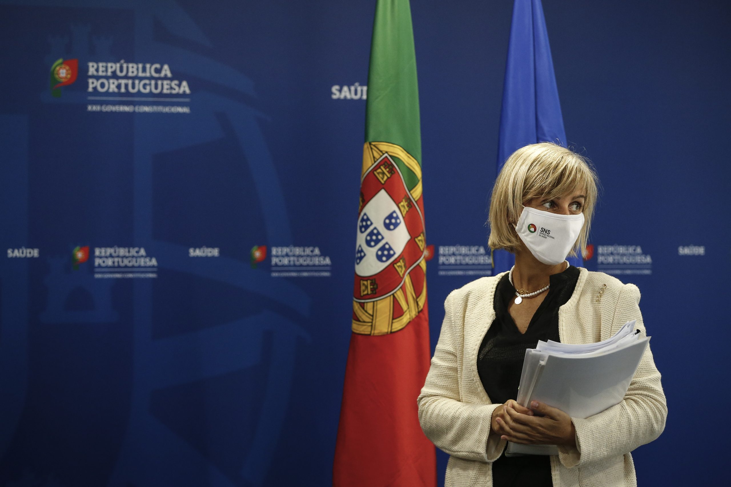 Marta Temido diz que vacina contra pneumonia será gratuita se houver recomendação técnica