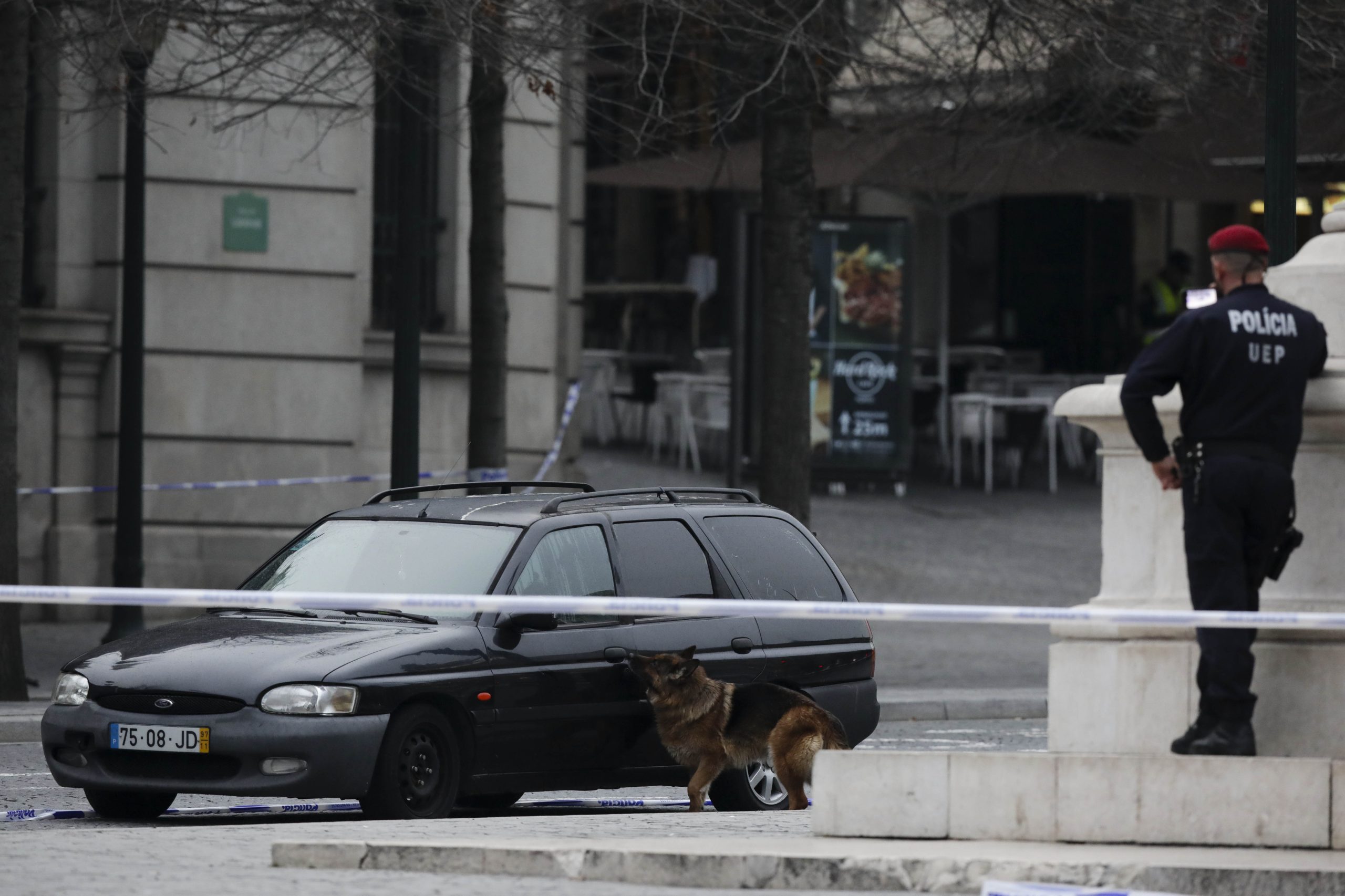 Porto: Trânsito reaberto na Avenida dos Aliados ao fim de quatro horas