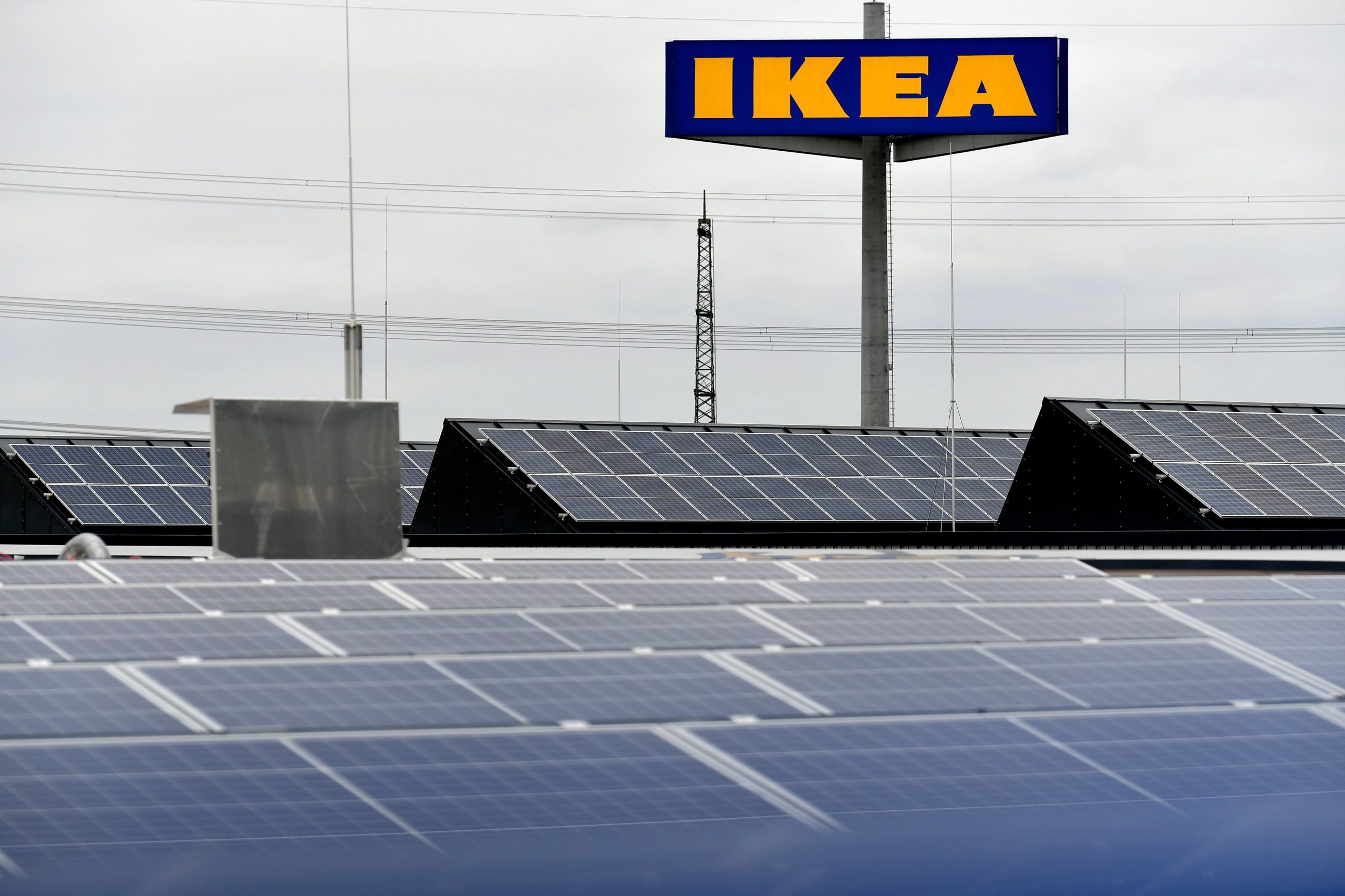 Reino Unido. IKEA quer comprar os seus artigos aos clientes — para reciclar e ajudar o ambiente