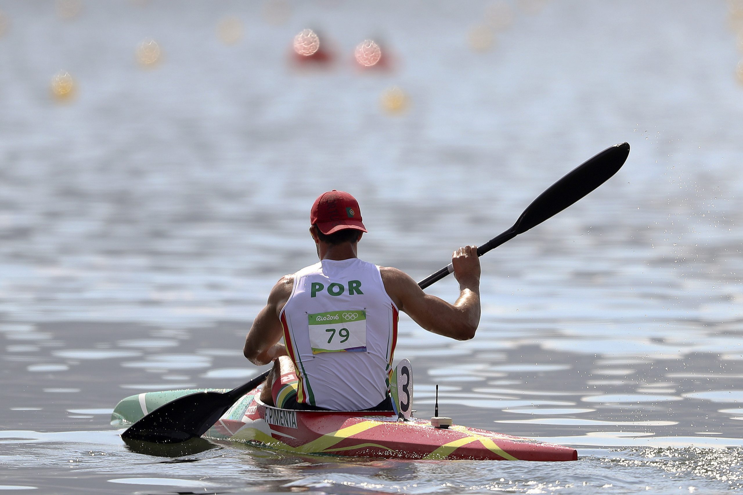 Seleção luta pelas medalhas nos Mundiais de canoagem enquanto testa opções