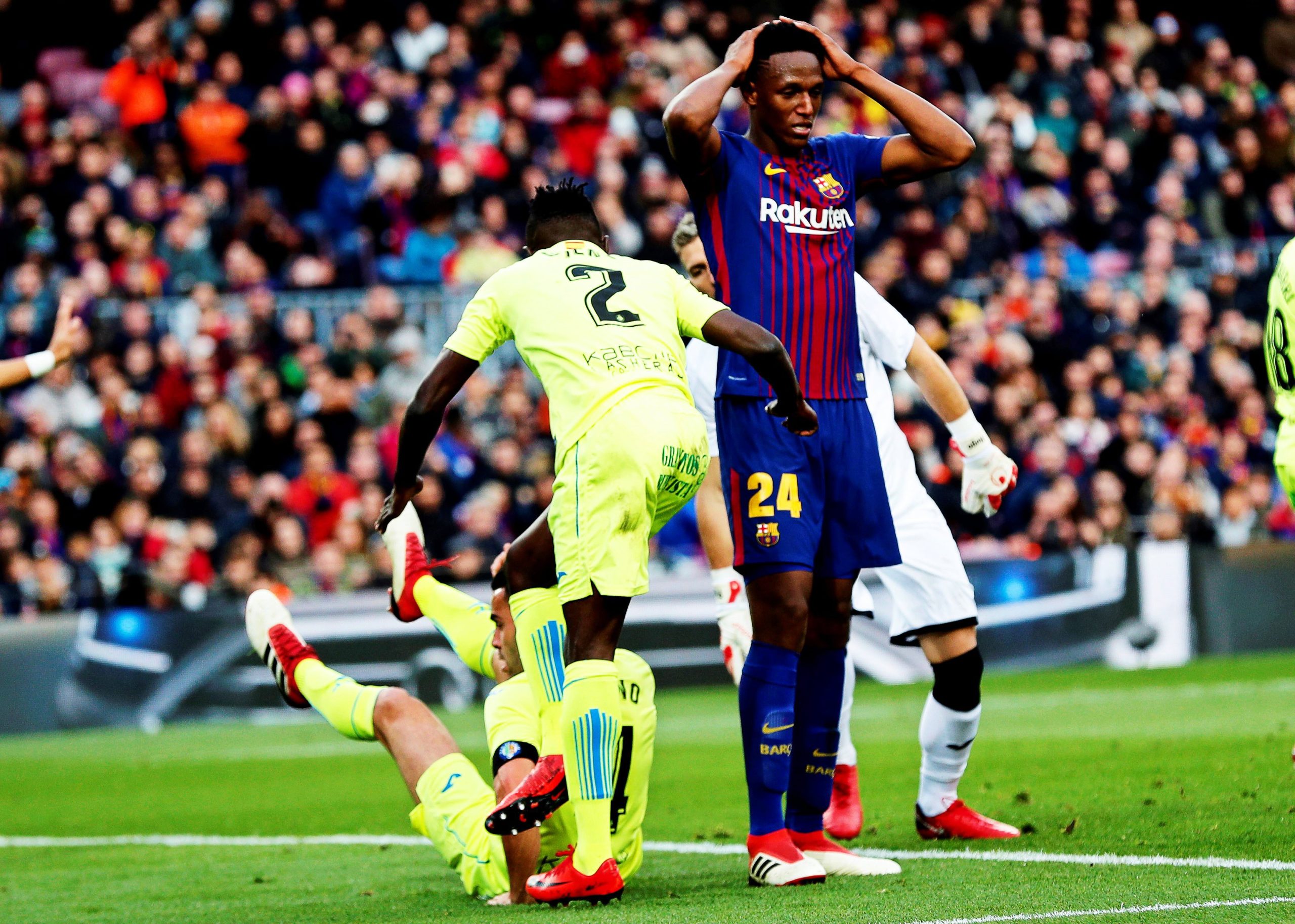 Barcelona volta a empatar, Atlético de Madrid a sete pontos de distância