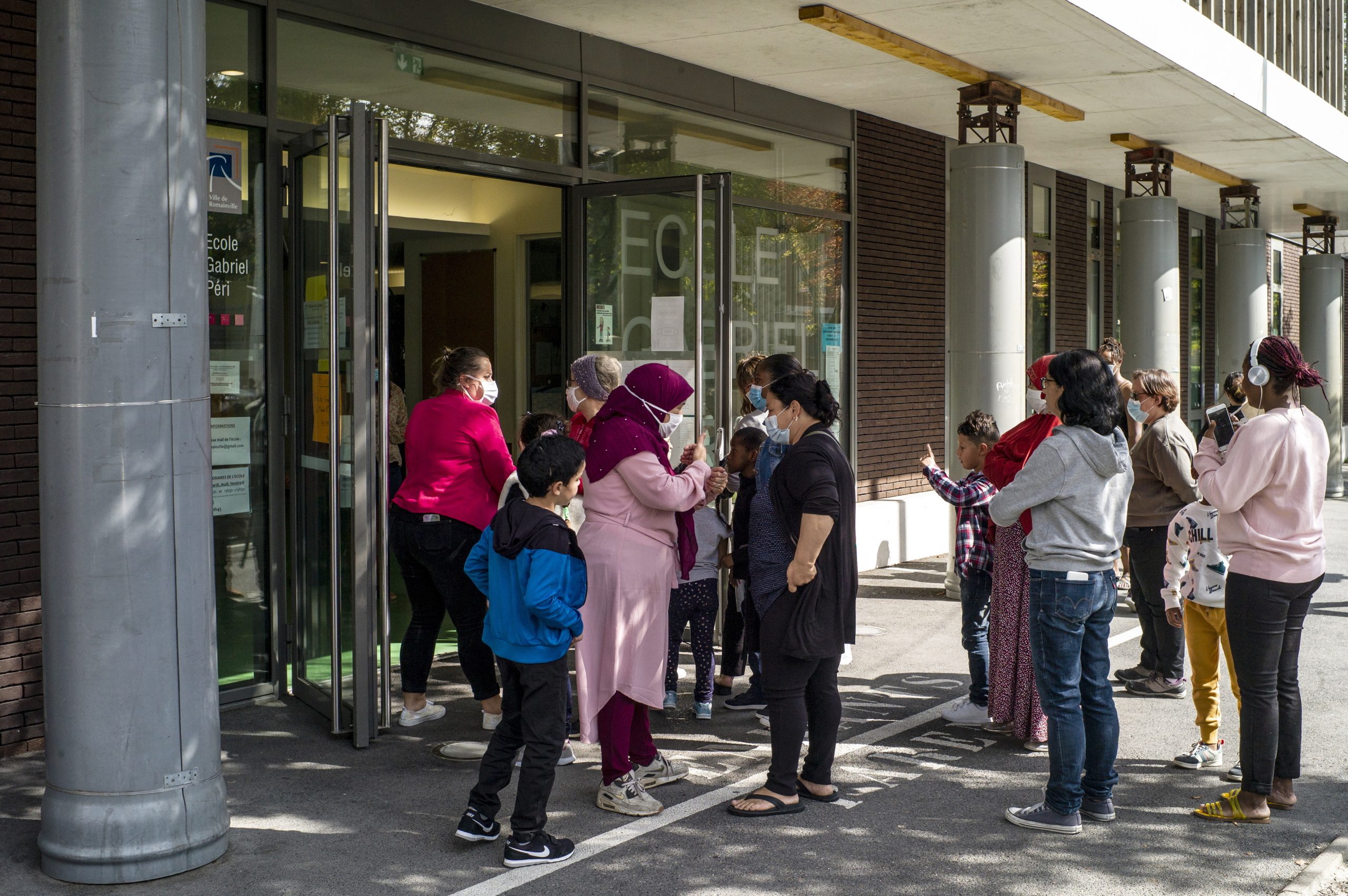 França encerra 81 escolas e 2.100 turmas devido a casos positivos de covid-19