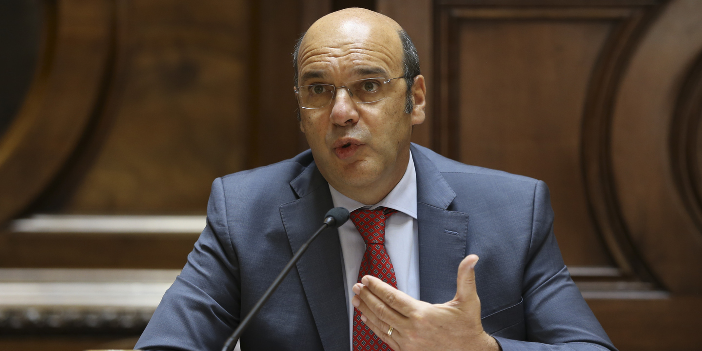 Efacec com restrições no acesso à banca precisa de “novo acionista de controlo”, diz Siza Vieira