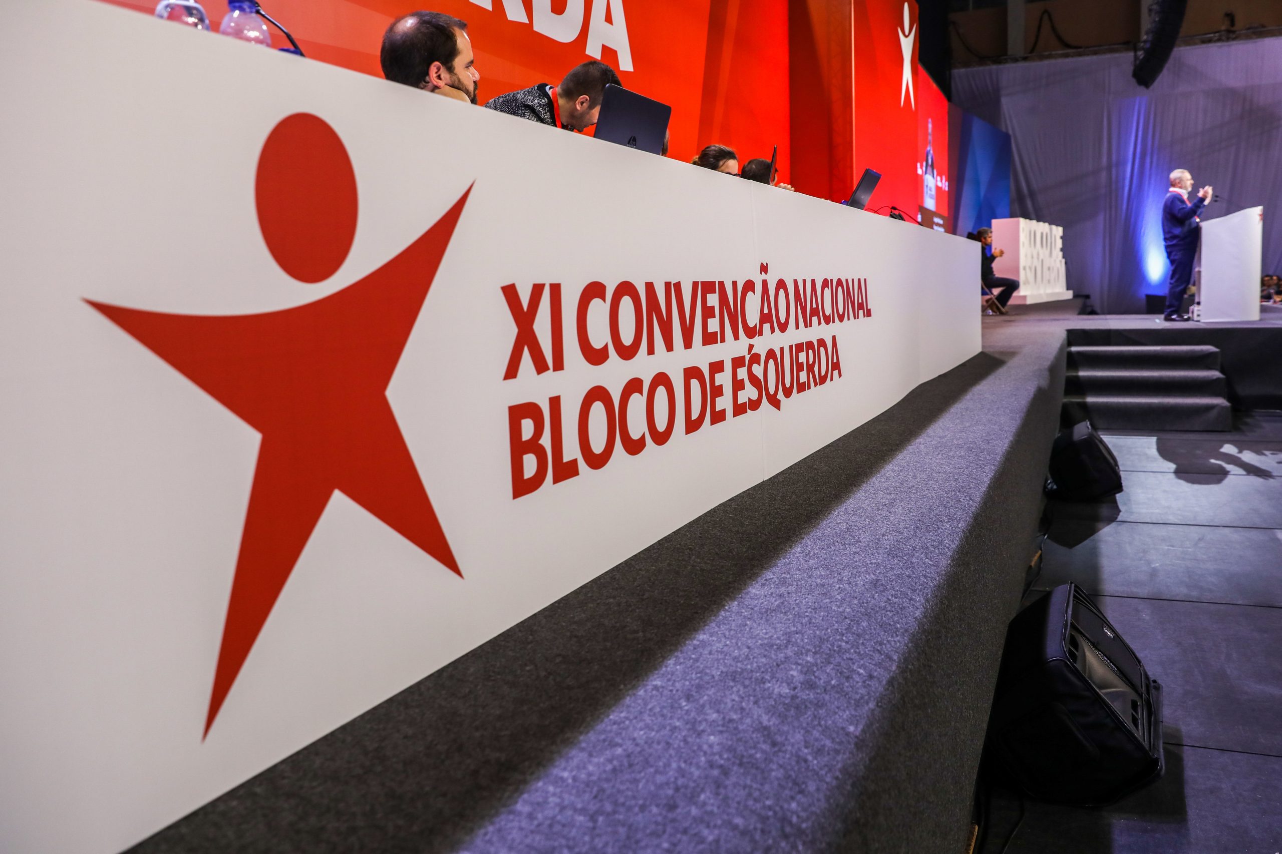 BE. José Gusmão alerta contra riscos do regresso do PS “arrogante” e ao centro