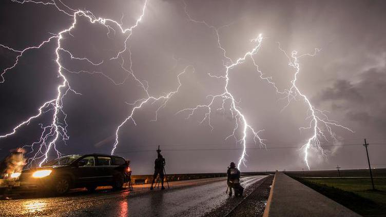 Portugueses à caça de tempestades nos EUA: Antes dos tornados, as trovoadas