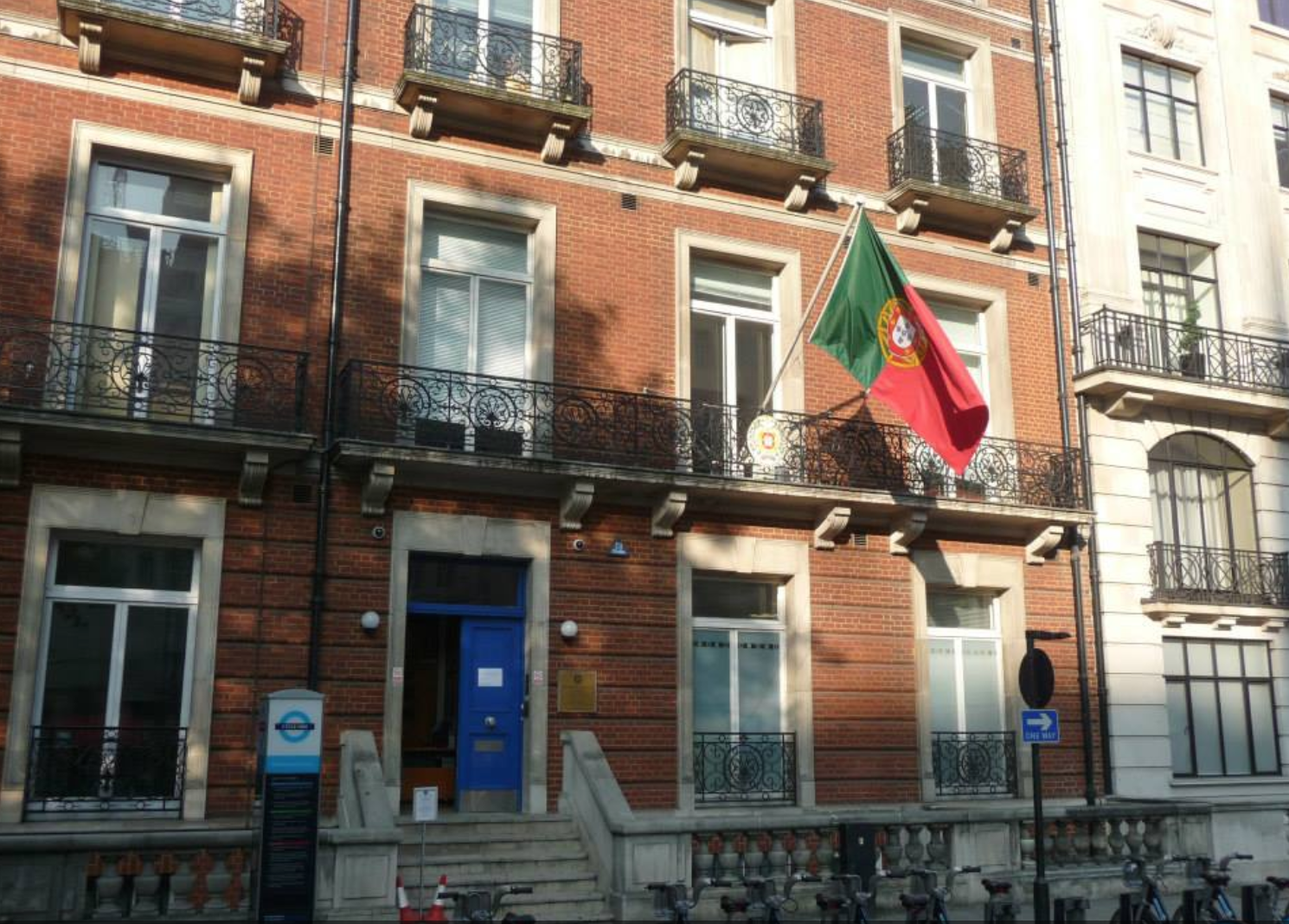 Rede de telemóvel britânica bloqueia SMS de ativação da Chave Móvel Digital a emigrantes portugueses