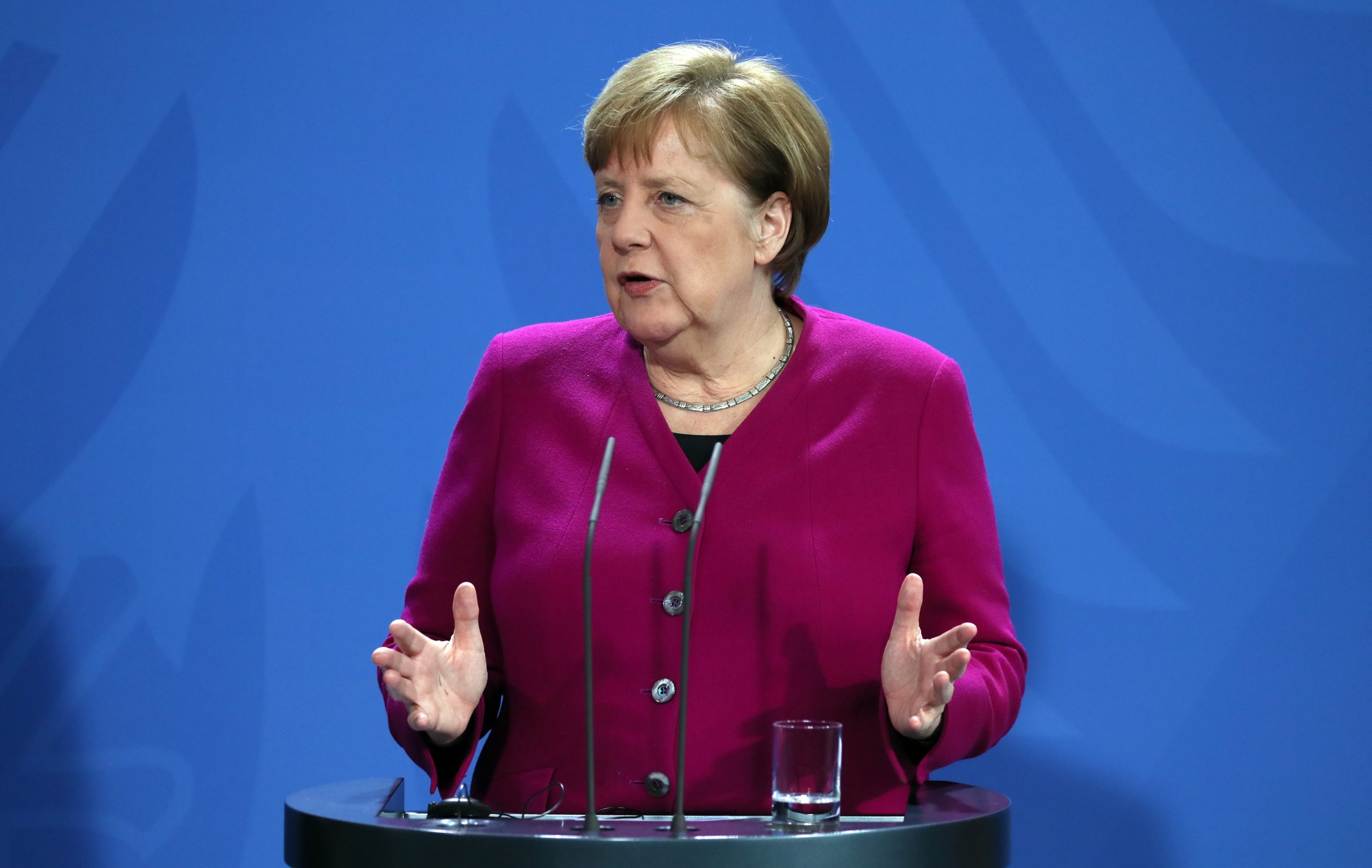 Merkel diz que União Europeia fez importante oferta para desbloquear impasse